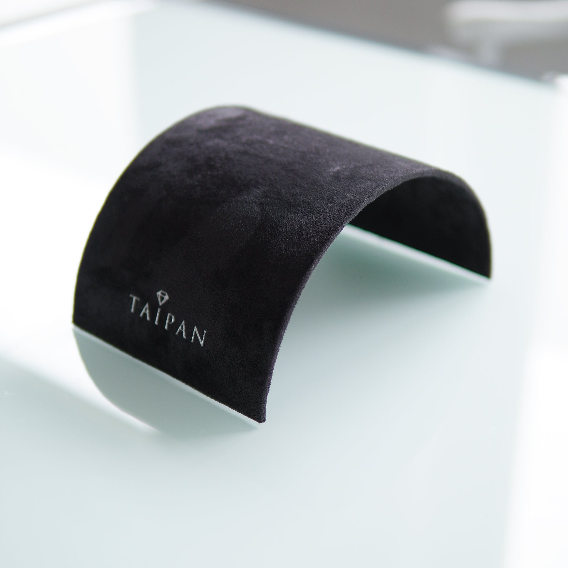 Taipan Bogen Ständer für Armbänder und Ketten Präsentation - Taipan Schmuck
