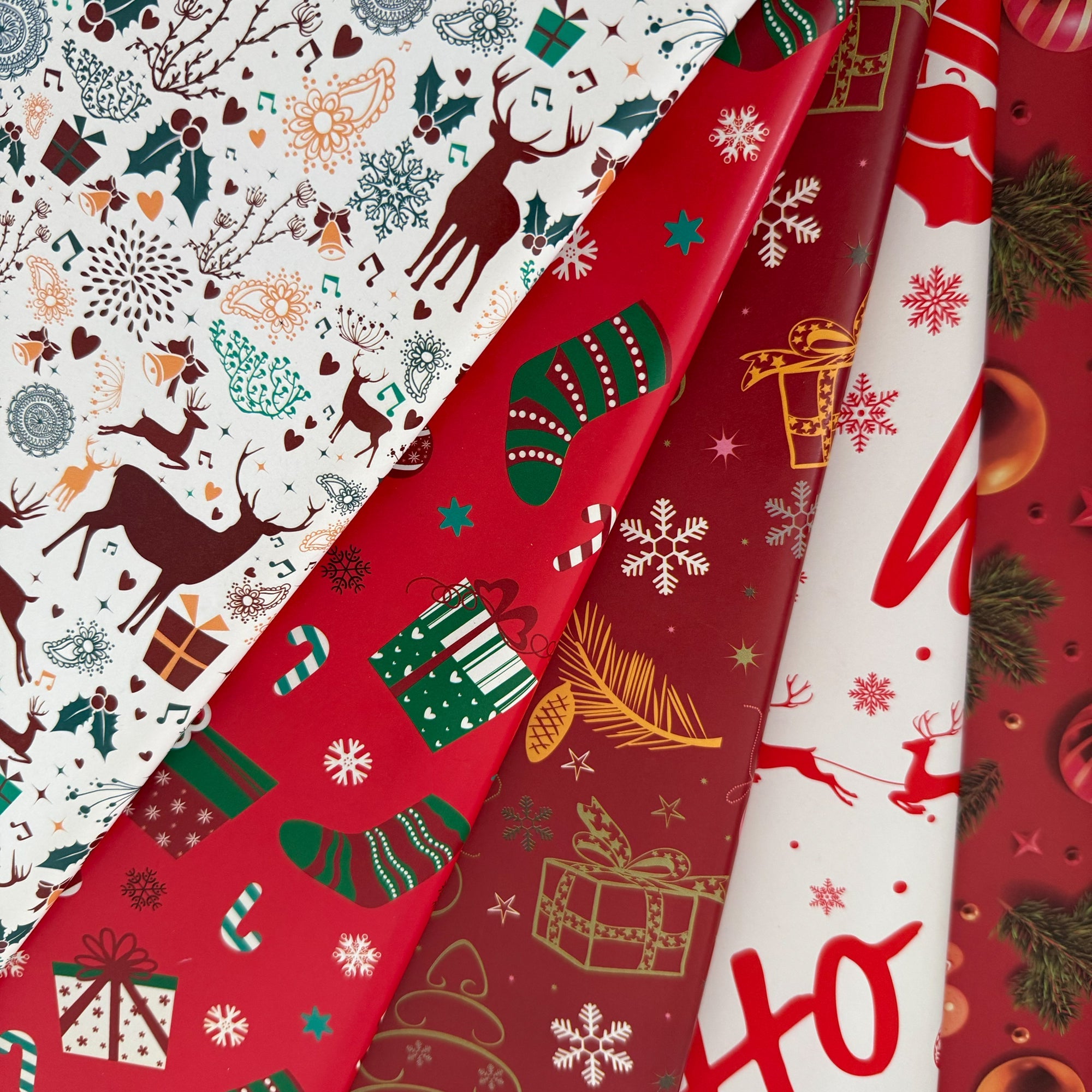 Weihnachtliche Geschenkverpackung inkl. Tüte und Schmuckschachtel weiß