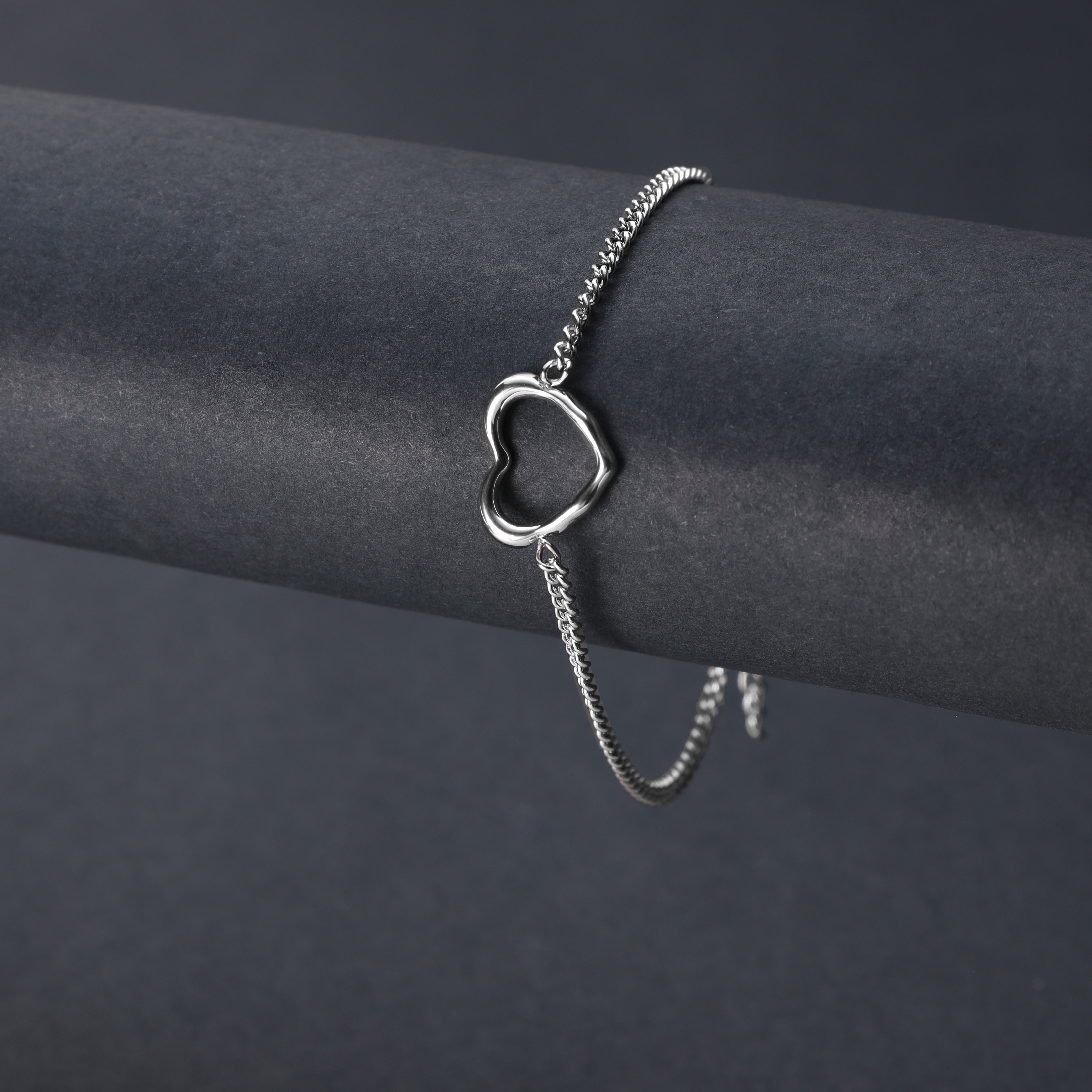 Damen Panzerkette Armband mit Herz Symbol aus Edelstahl - Taipan Schmuck