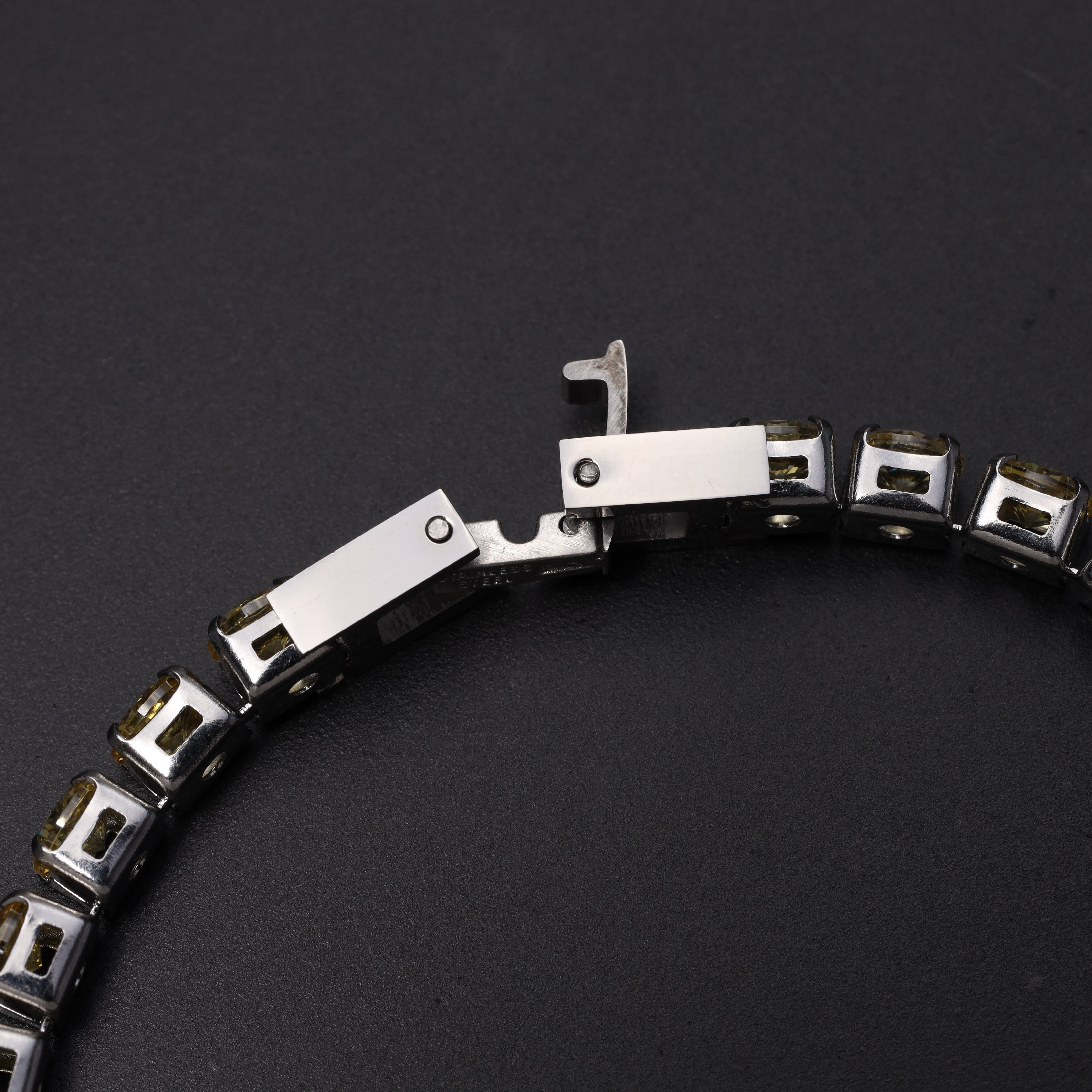 5mm Tennis Chain Armband Gold / Gelb aus Edelstahl VVS - Taipan Schmuck