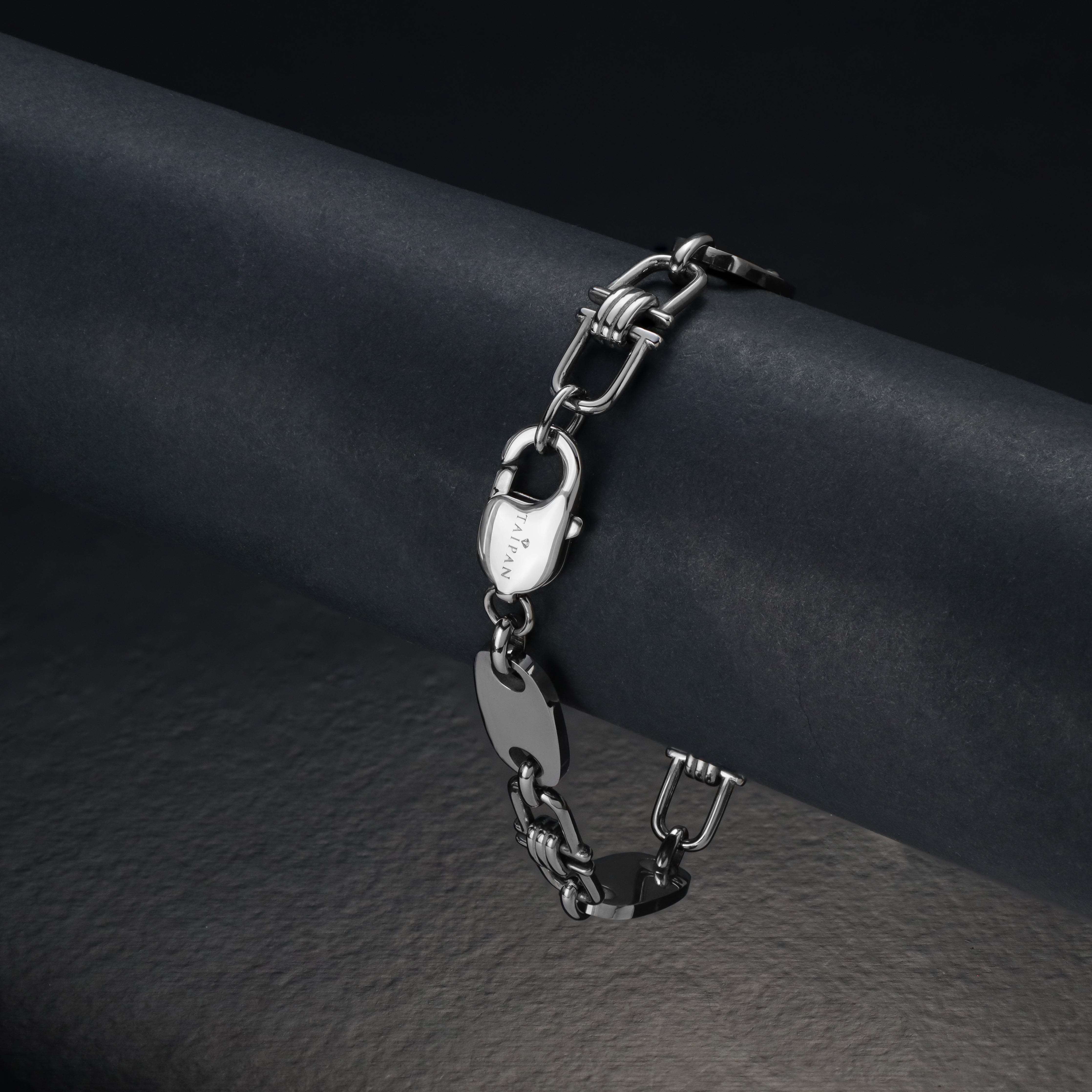 Plattenkette Armband mit beweglichen Steigbügeln 10mm breit aus Edelstahl - Taipan Schmuck