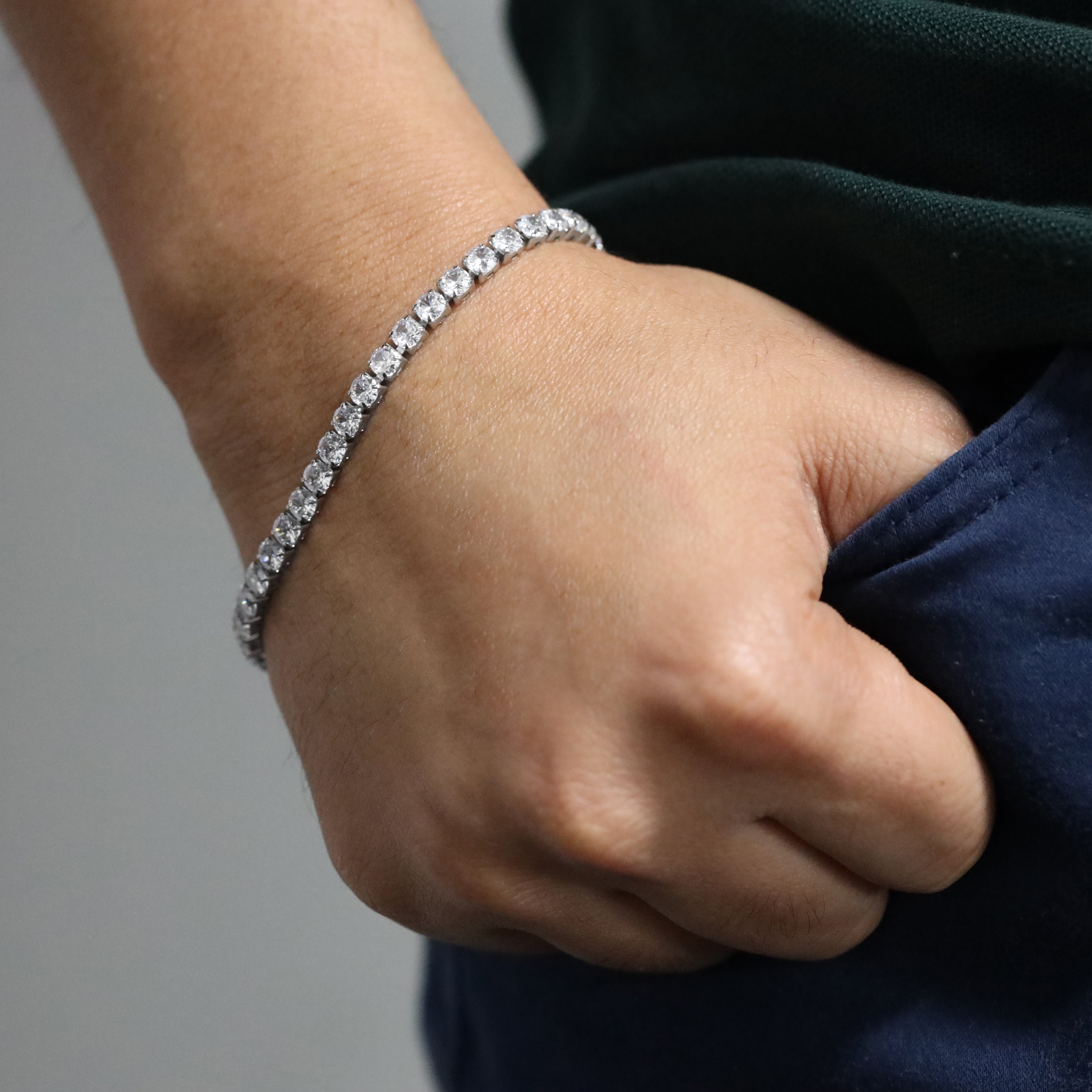 Tennis Chain Bracelet 4mm wide made of stainless steel VVS