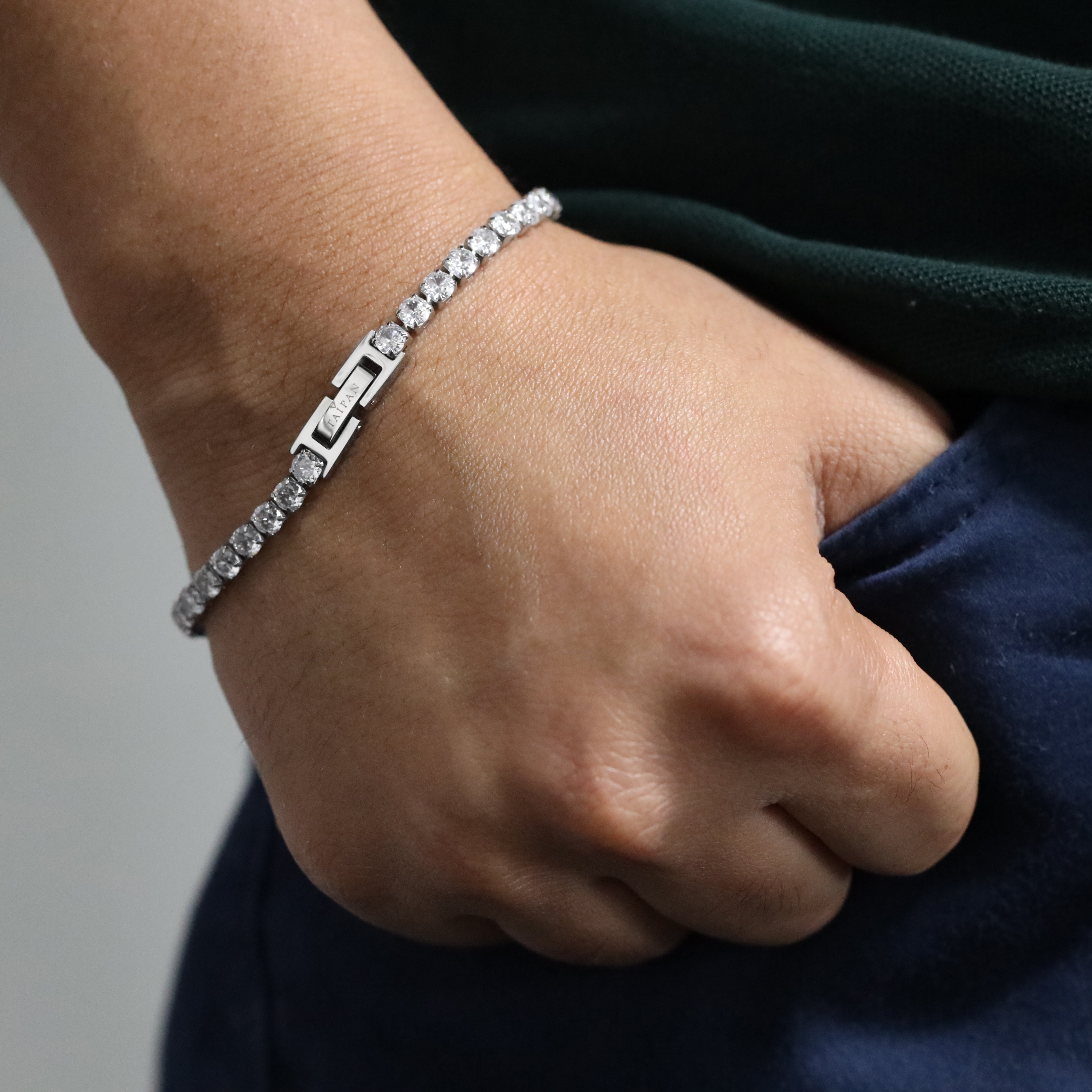 Tennis Chain Bracelet 4mm wide made of stainless steel VVS
