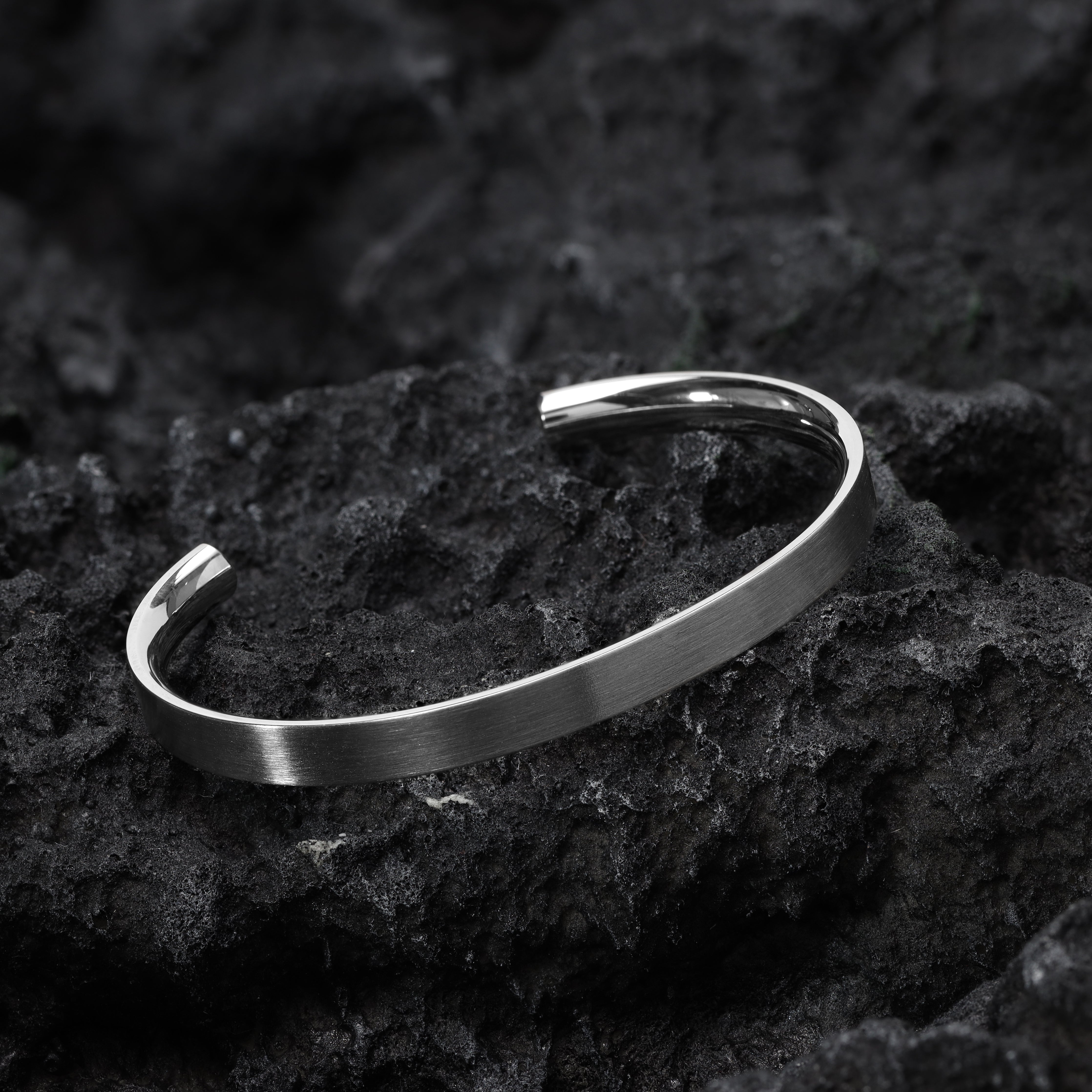 5mm wide ladies bangle bracelet made of stainless steel