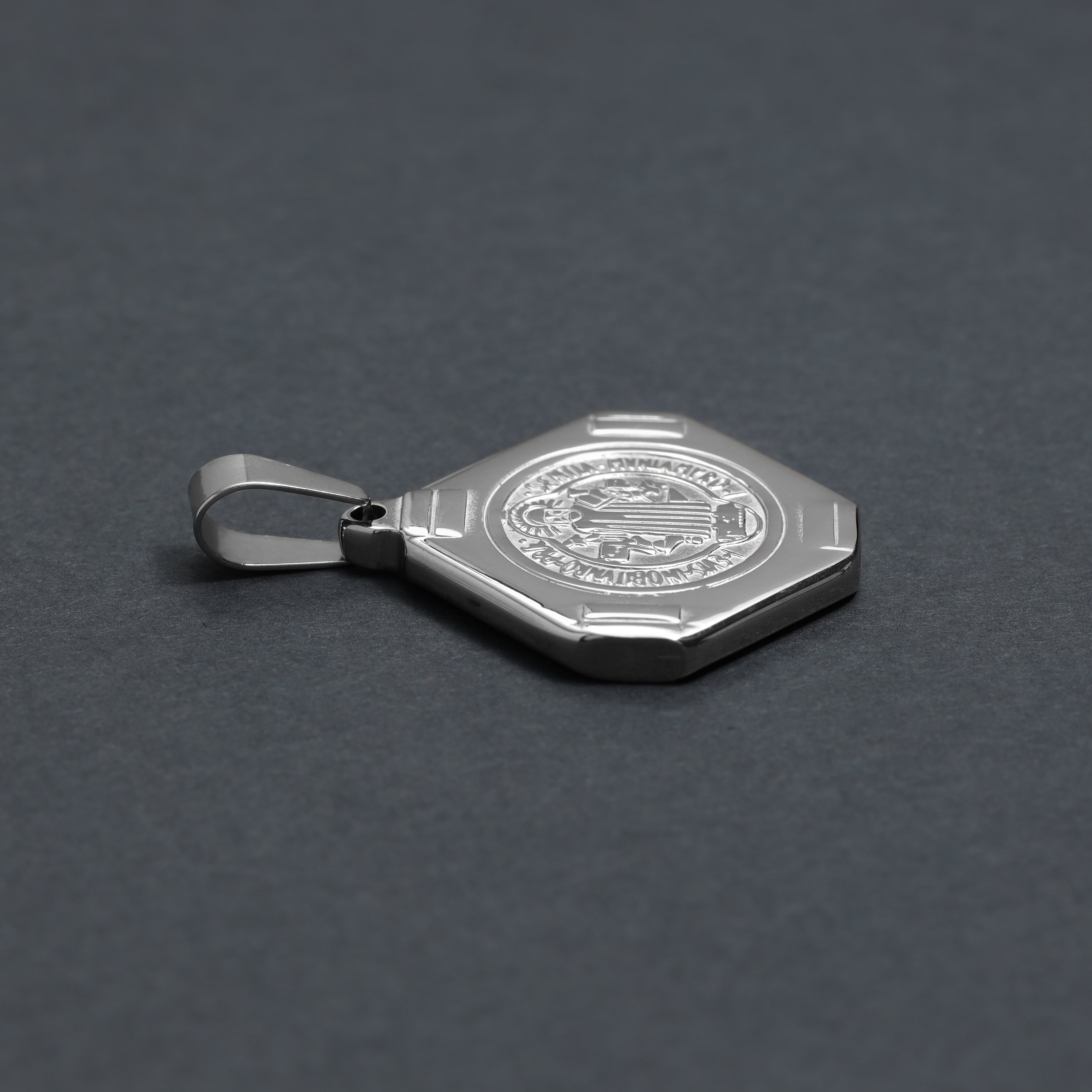 Verschiedene Anhänger aus Edelstahl Kreuz Medaillon / Flügel Dog Tag / Kompass / Kreuz Medaillon Wappen / Africa - Taipan Schmuck