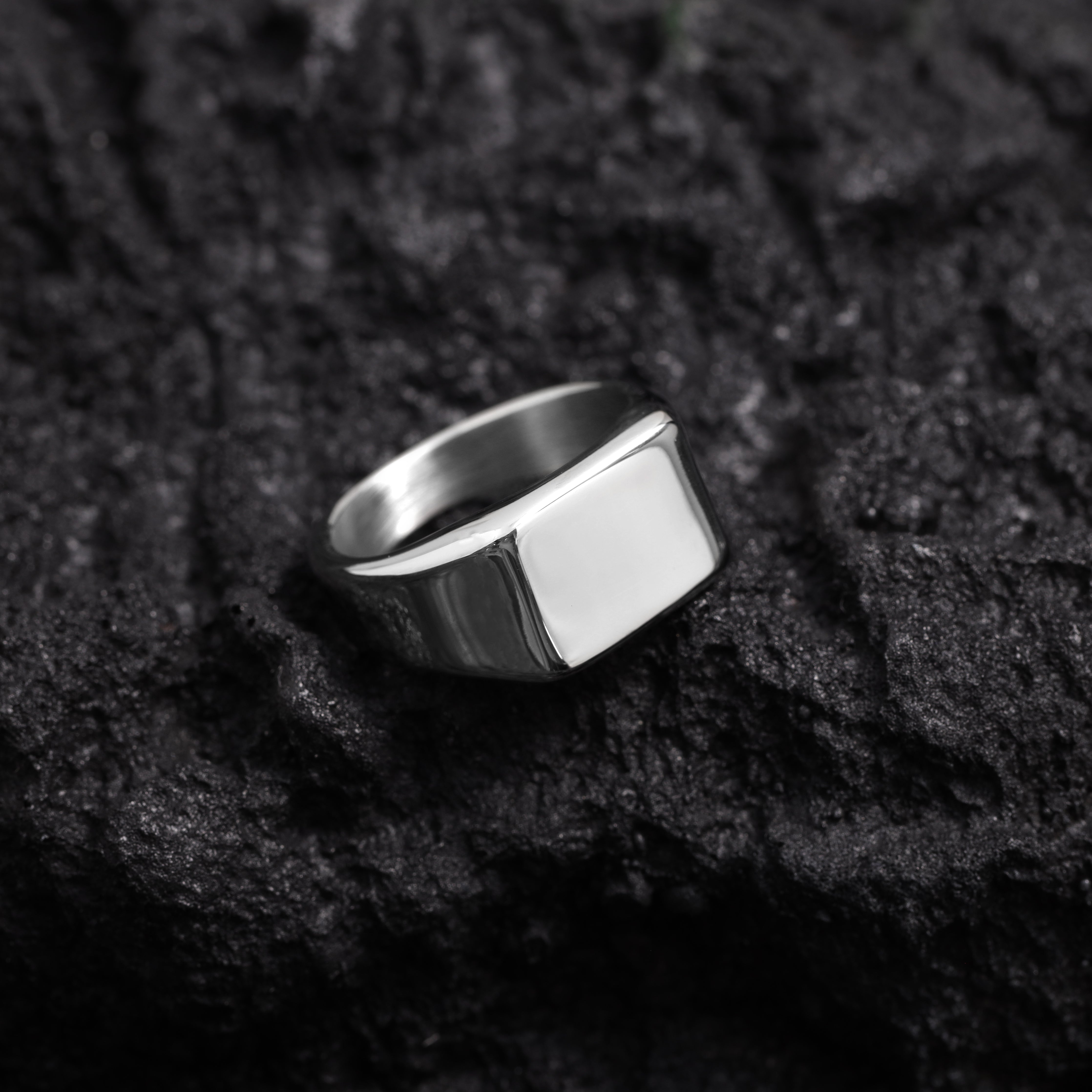 Eleganter Ring Siegelring Größe 8-12 unisex aus Edelstahl - Taipan Schmuck