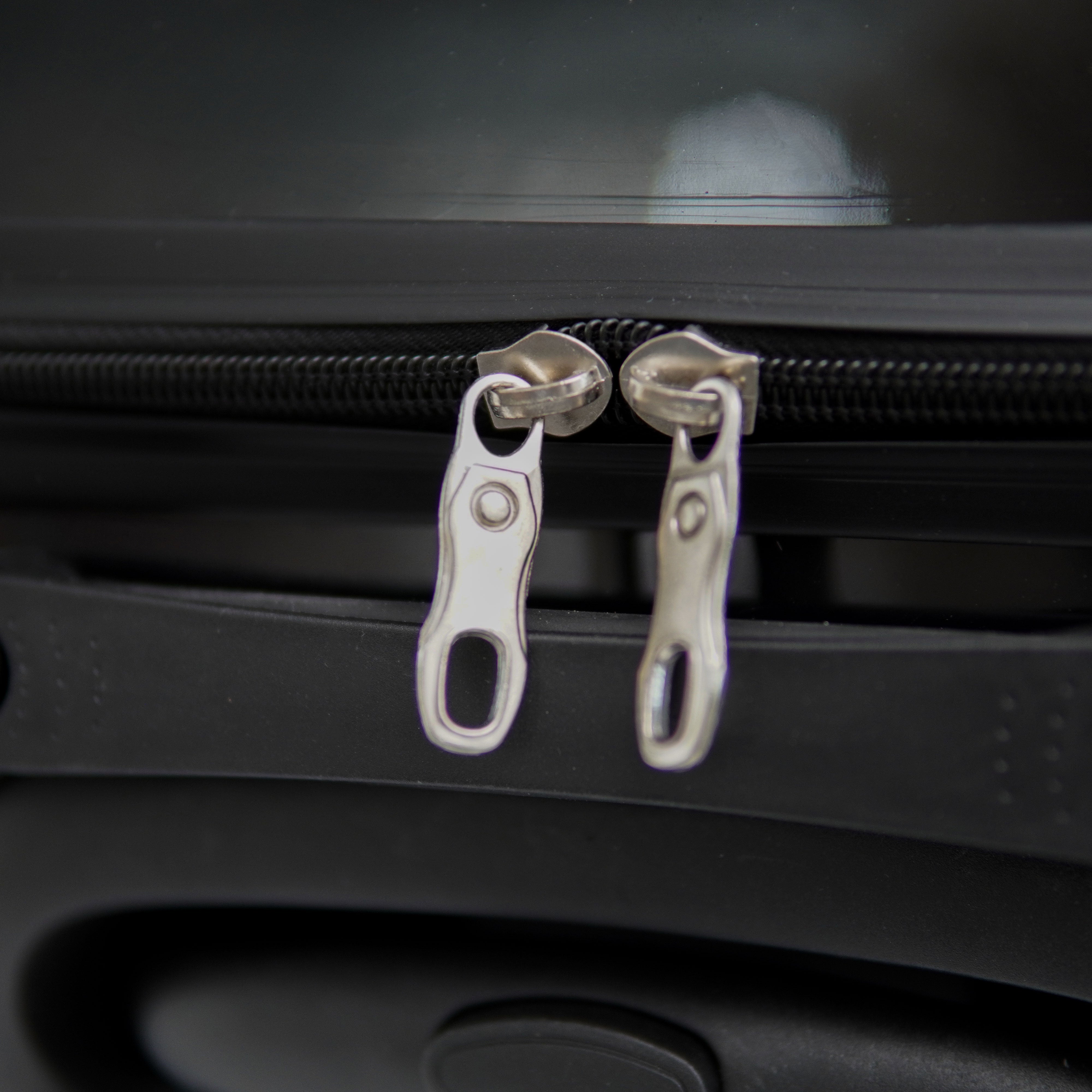 Handgepäck Koffer Trolley in schwarz mit Taipan Ketten Design