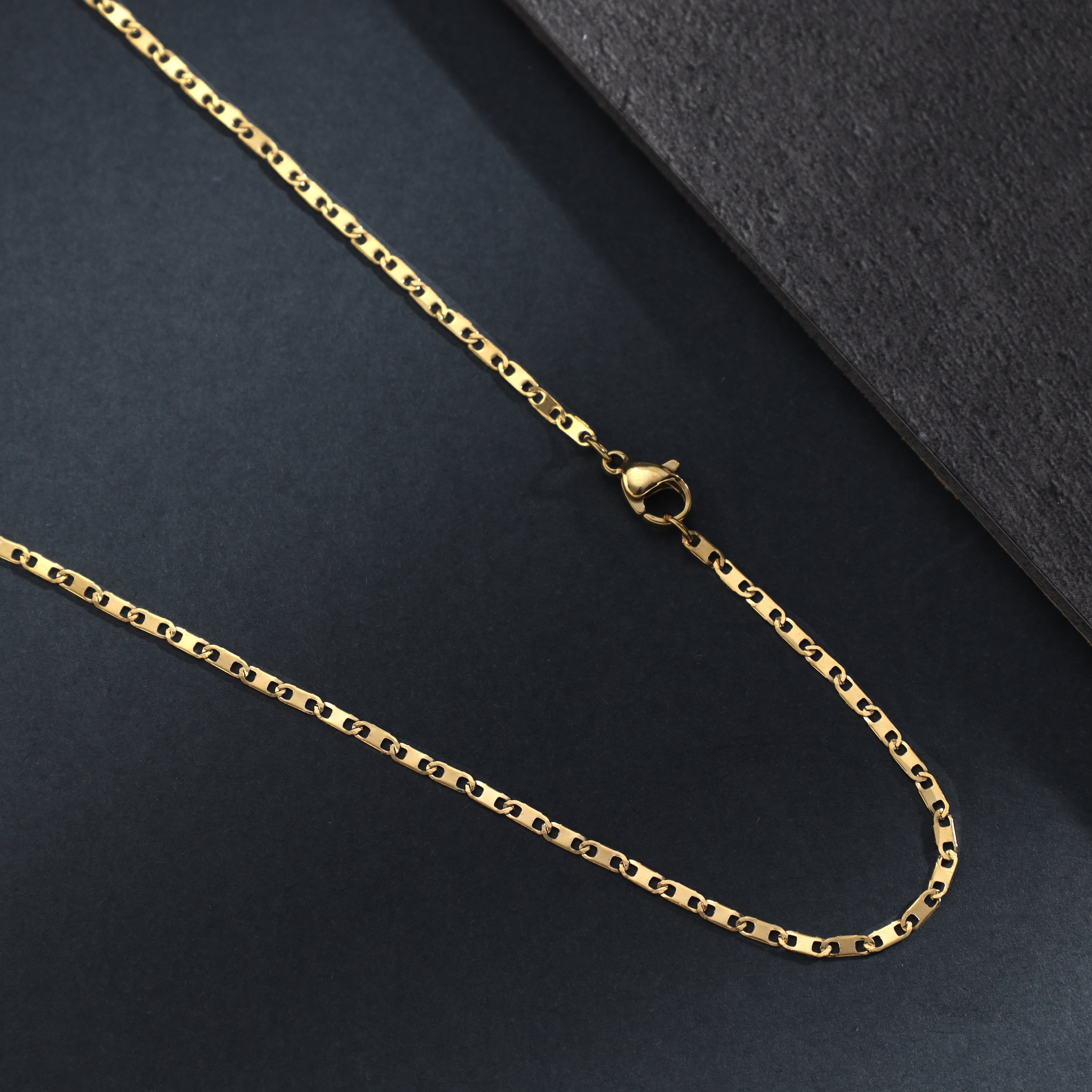 2mm filigrane Plättchenkette aus Edelstahl 18K vergoldet - Taipan Schmuck