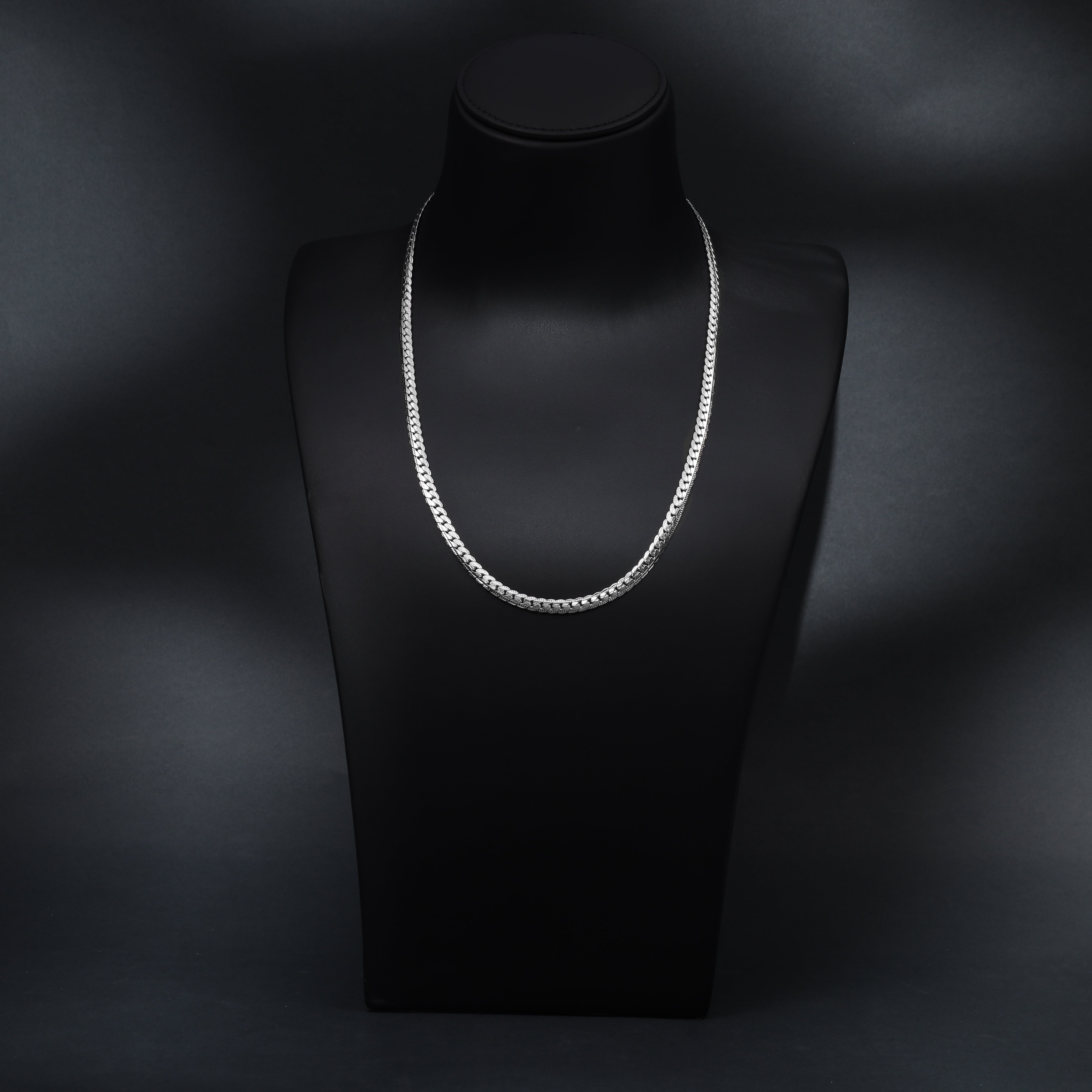Flache Panzerkette mit Gravur 6mm breit aus Edelstahl - Taipan Schmuck