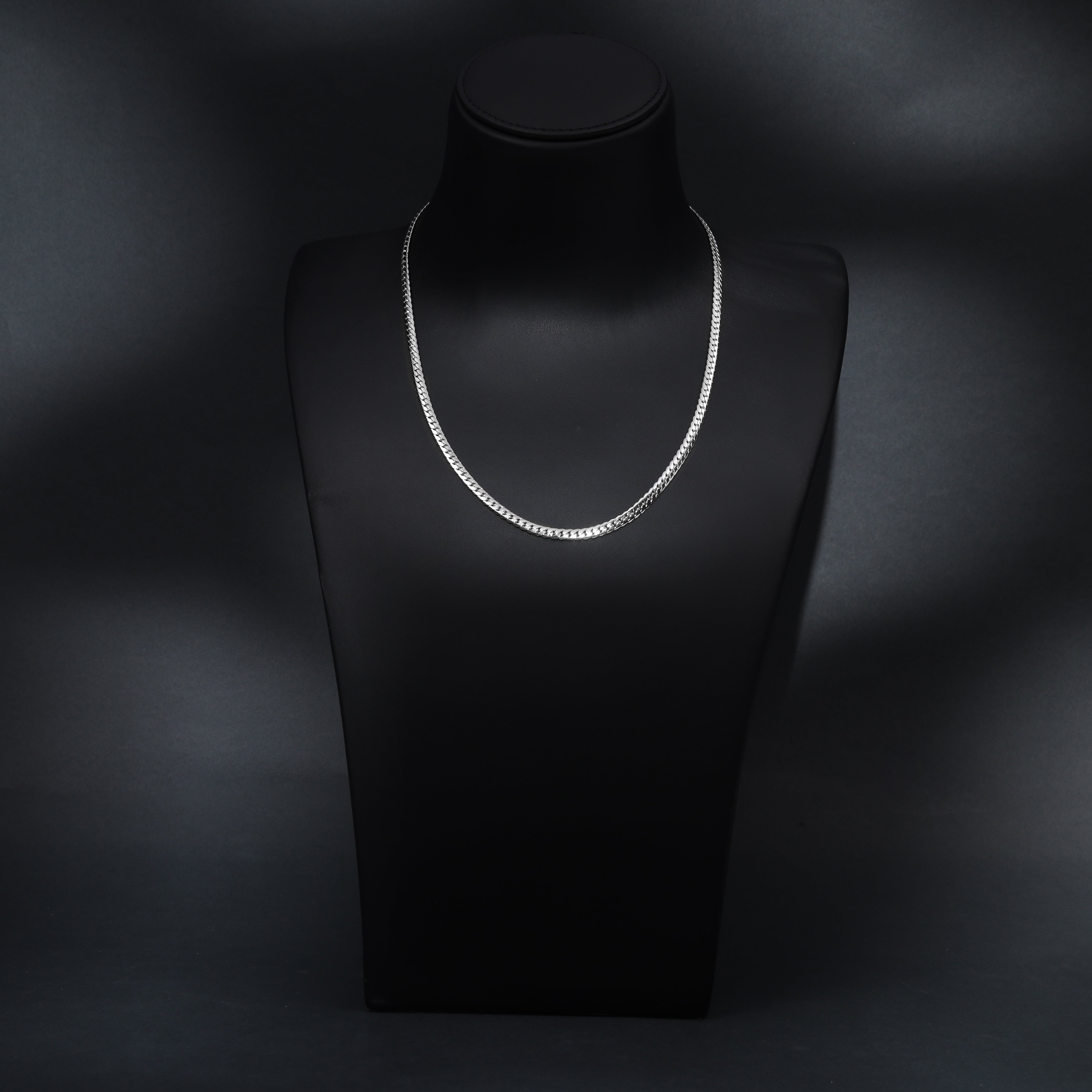Flache Panzerkette 5mm breit aus Edelstahl - Taipan Schmuck
