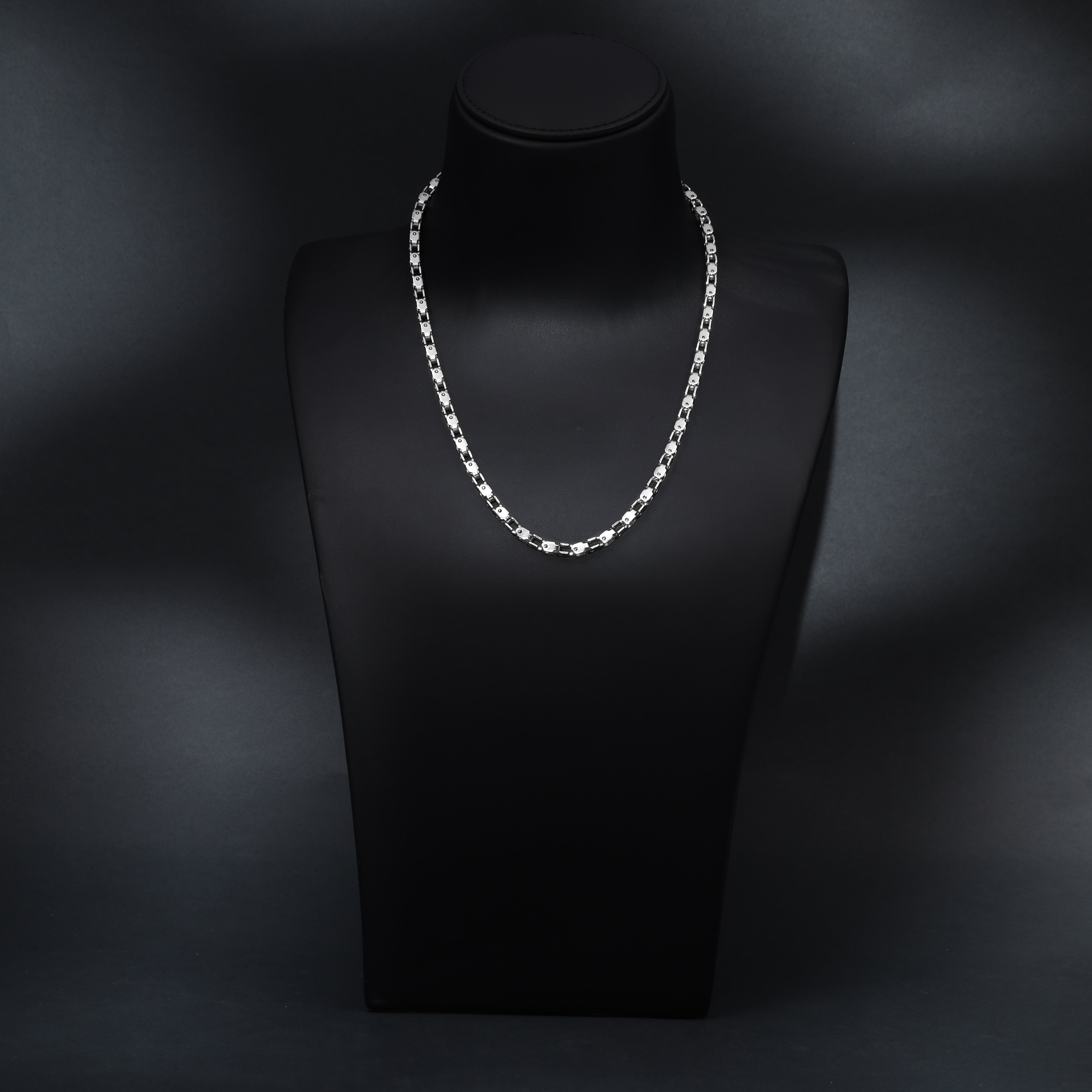Box Chain 4.5mm wide made of stainless steel