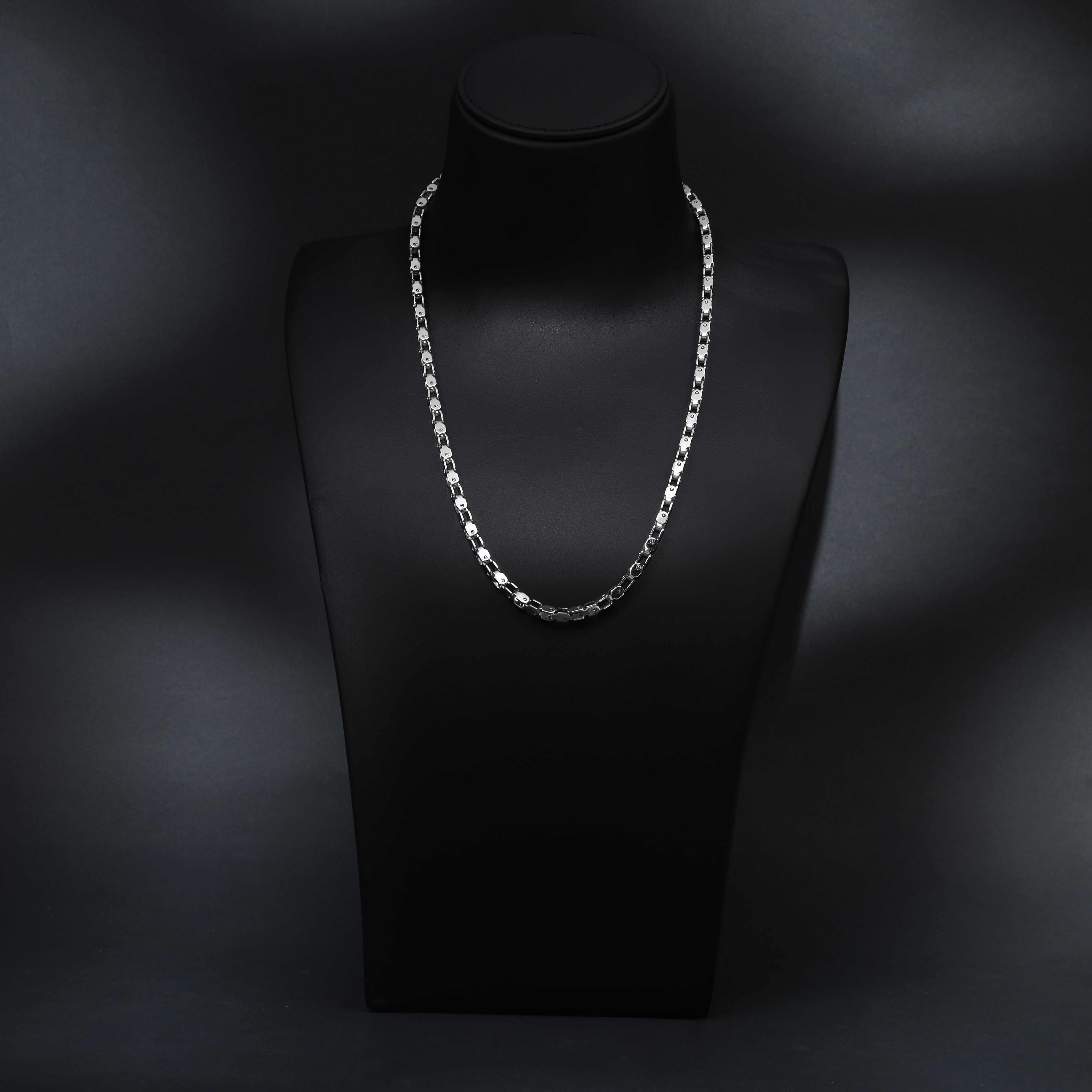 Box Chain 4.5mm wide made of stainless steel