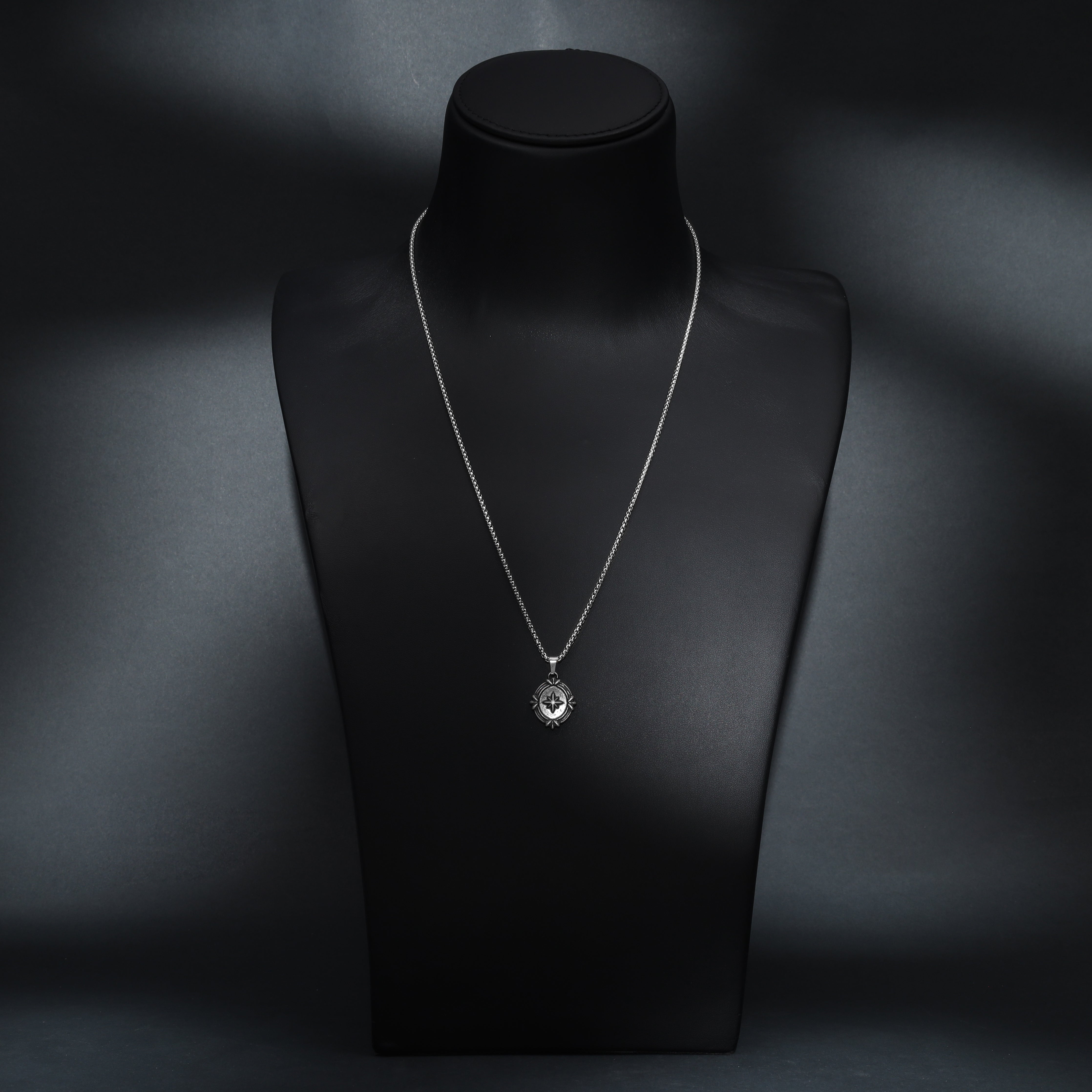 Box Chain Kette mit oxidierten Anhänger aus Edelstahl - Taipan Schmuck