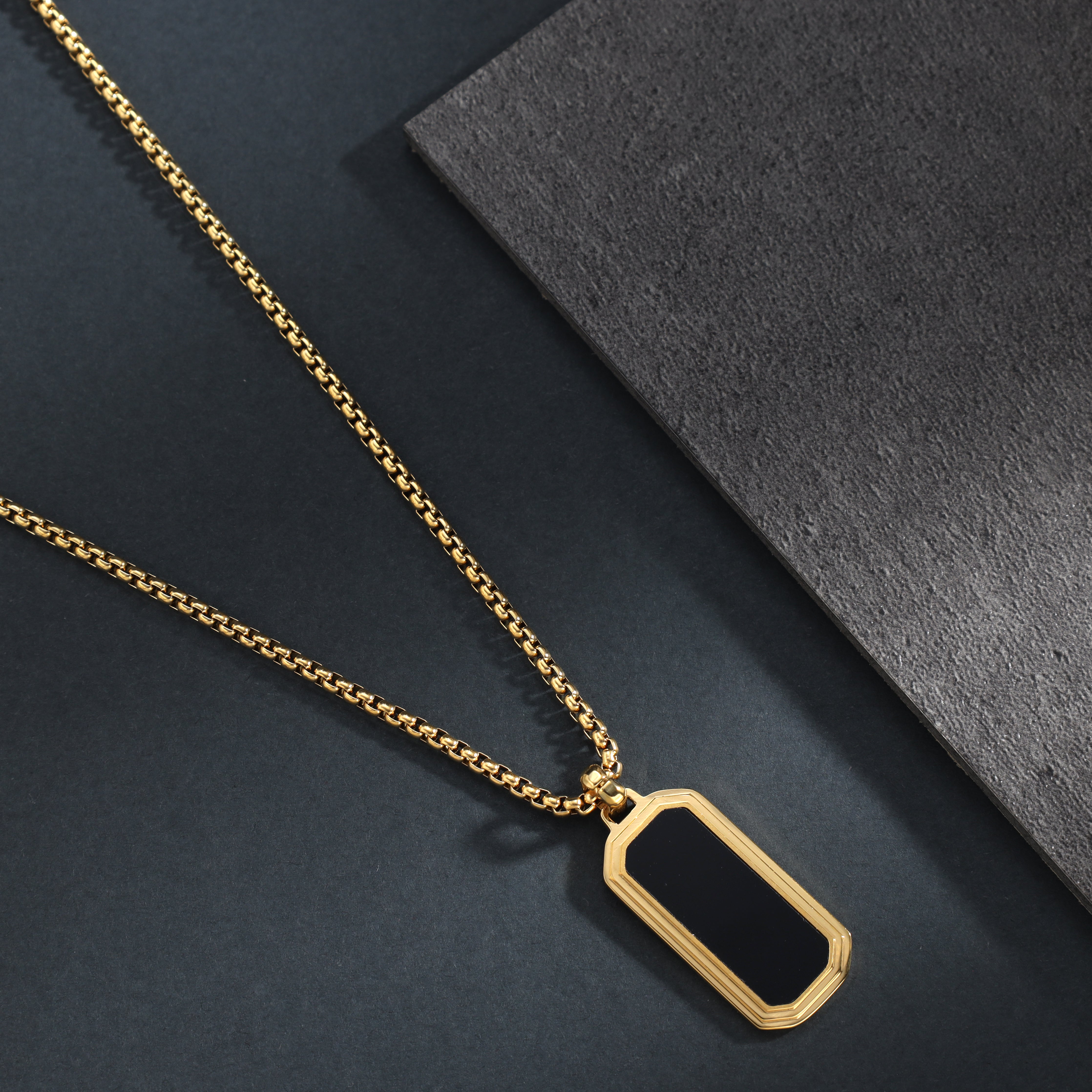 Box Chain Kette mit Anhänger aus Edelstahl 18K vergoldet - Taipan Schmuck