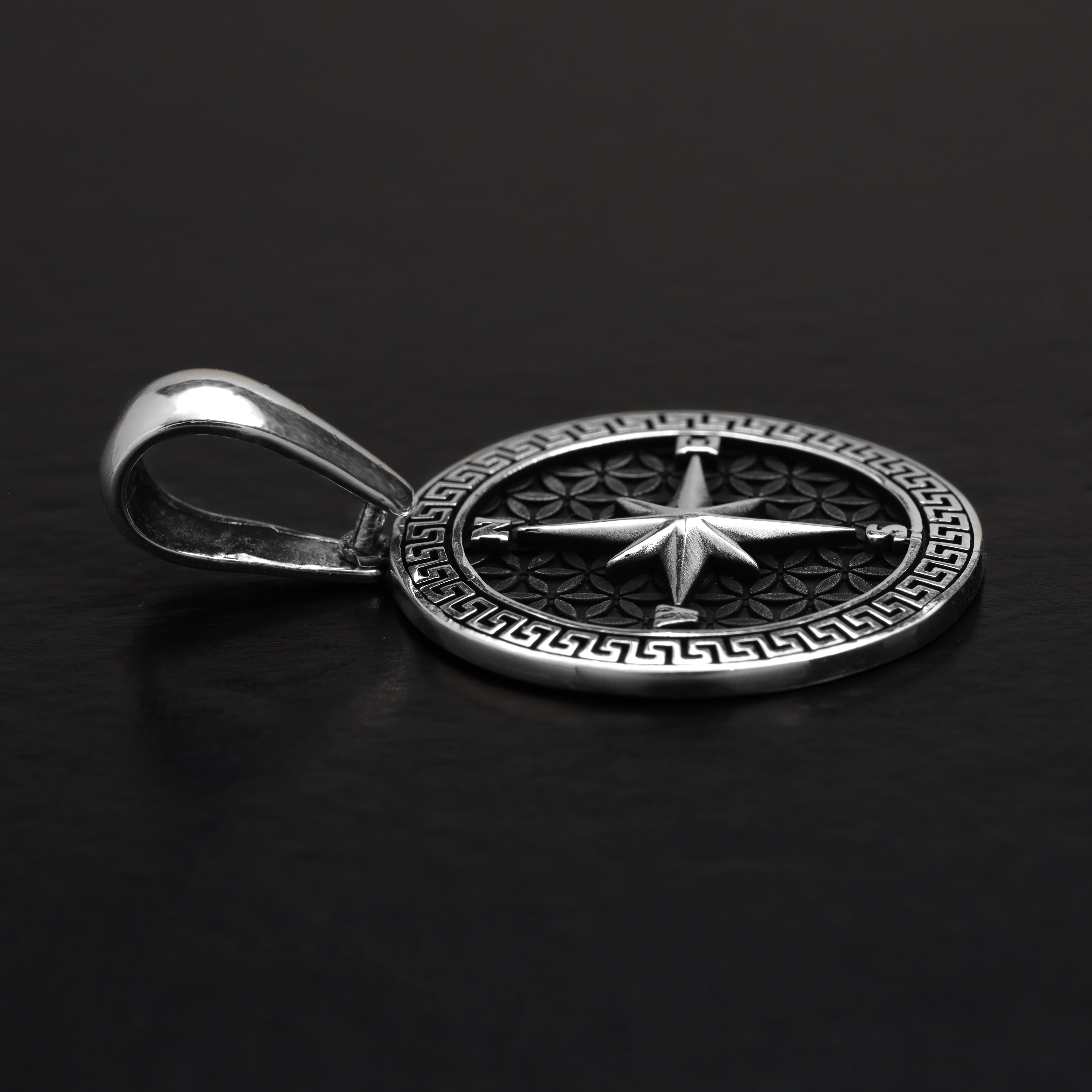 Kompass Anhänger aus 925 Sterlingsilber oxidiert (PE463) "Oriental Dream" - Taipan Schmuck