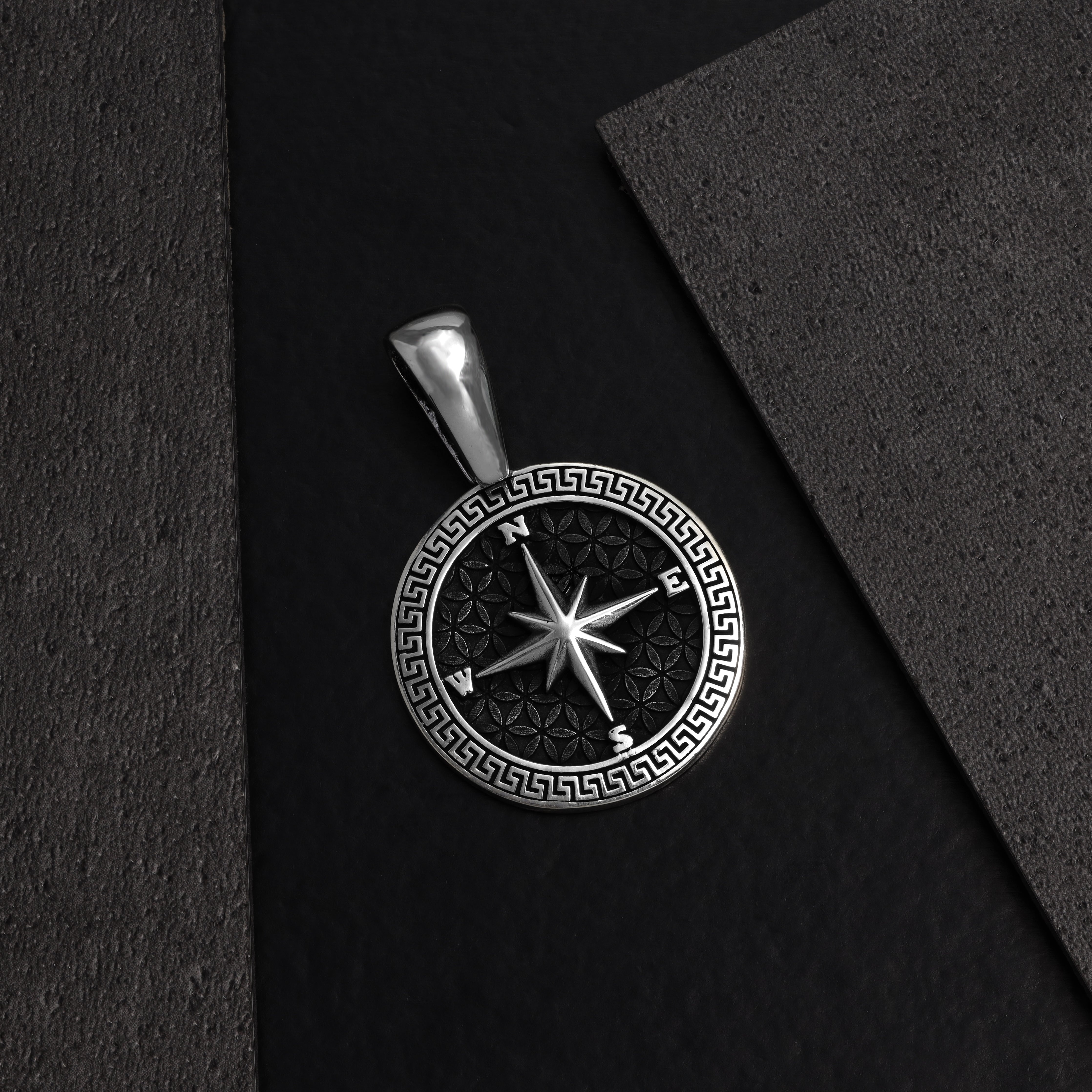 Kompass Anhänger aus 925 Sterlingsilber oxidiert (PE463) "Oriental Dream" - Taipan Schmuck