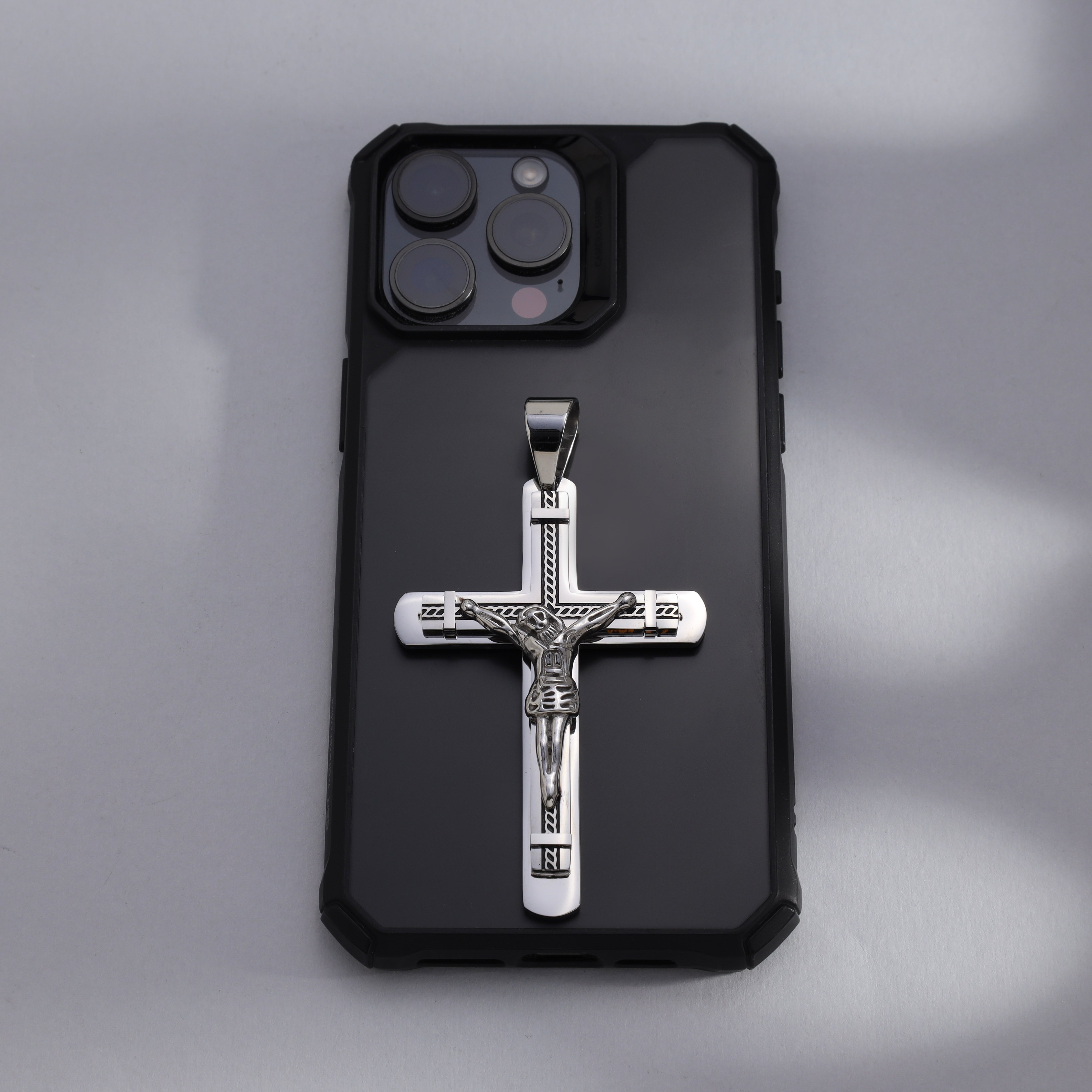 Sehr Großer Kreuz Anhänger aus Edelstahl - Taipan Schmuck