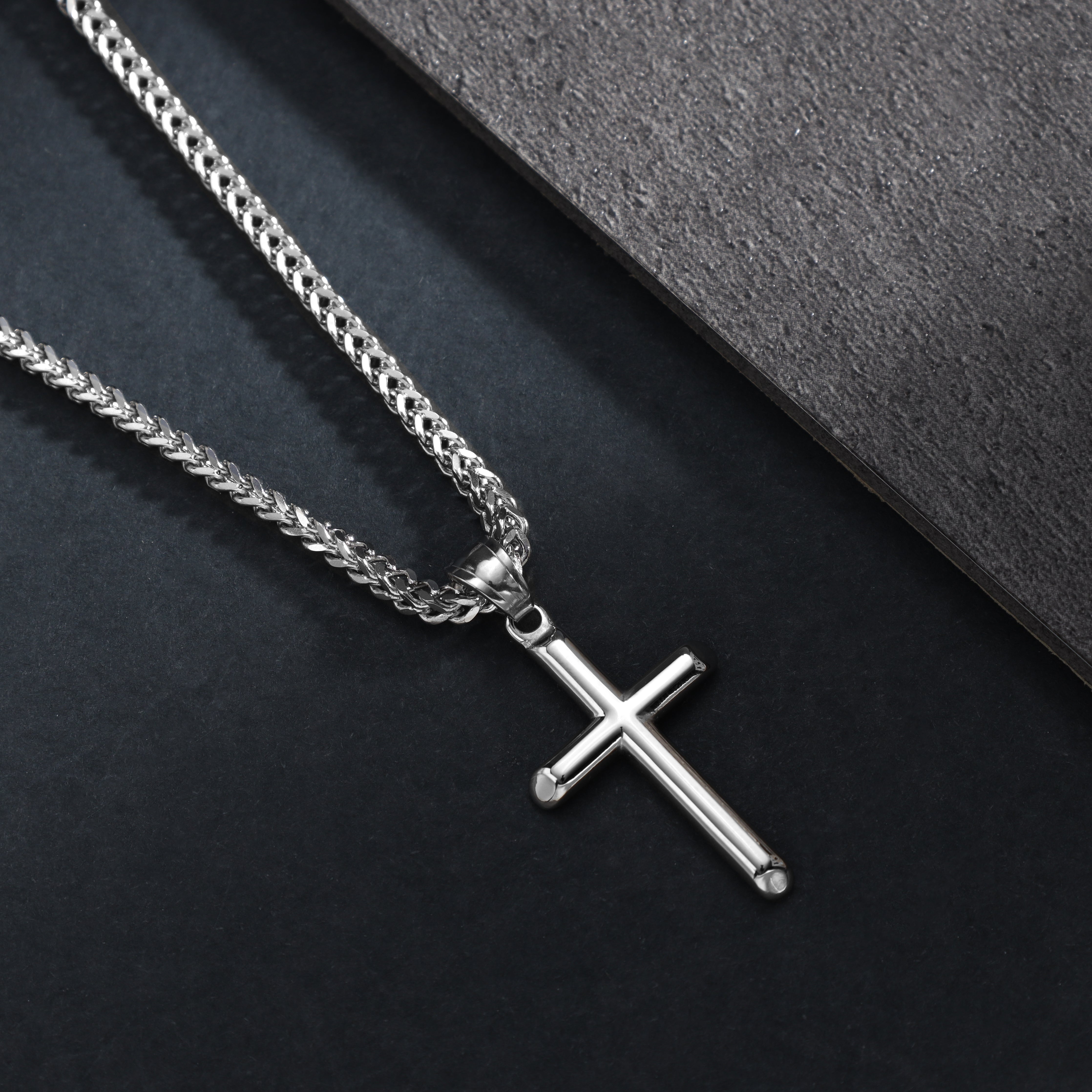 Verschiedene Kreuz Anhänger aus Edelstahl
