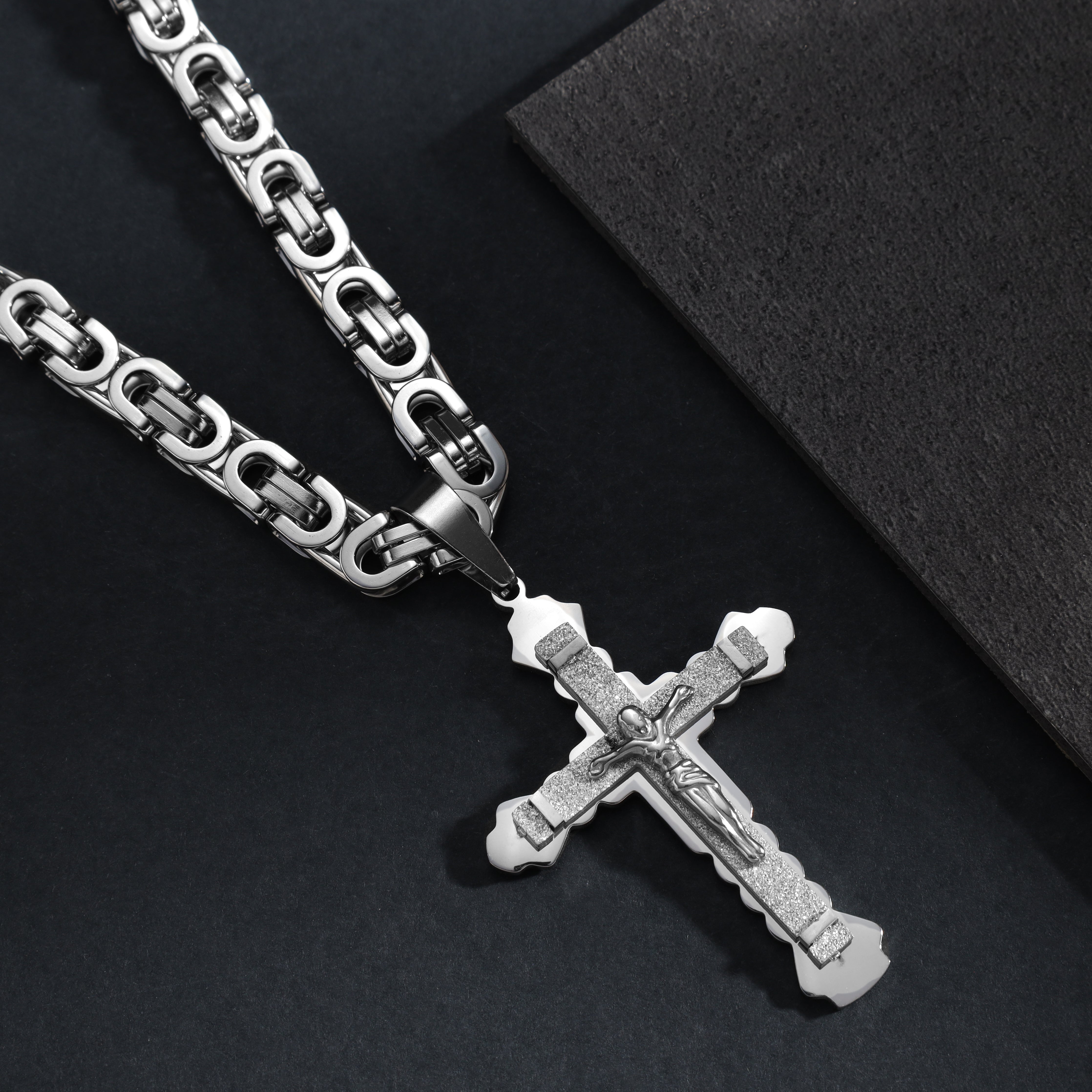 Verschiedene Kreuz Anhänger aus Edelstahl - Taipan Schmuck