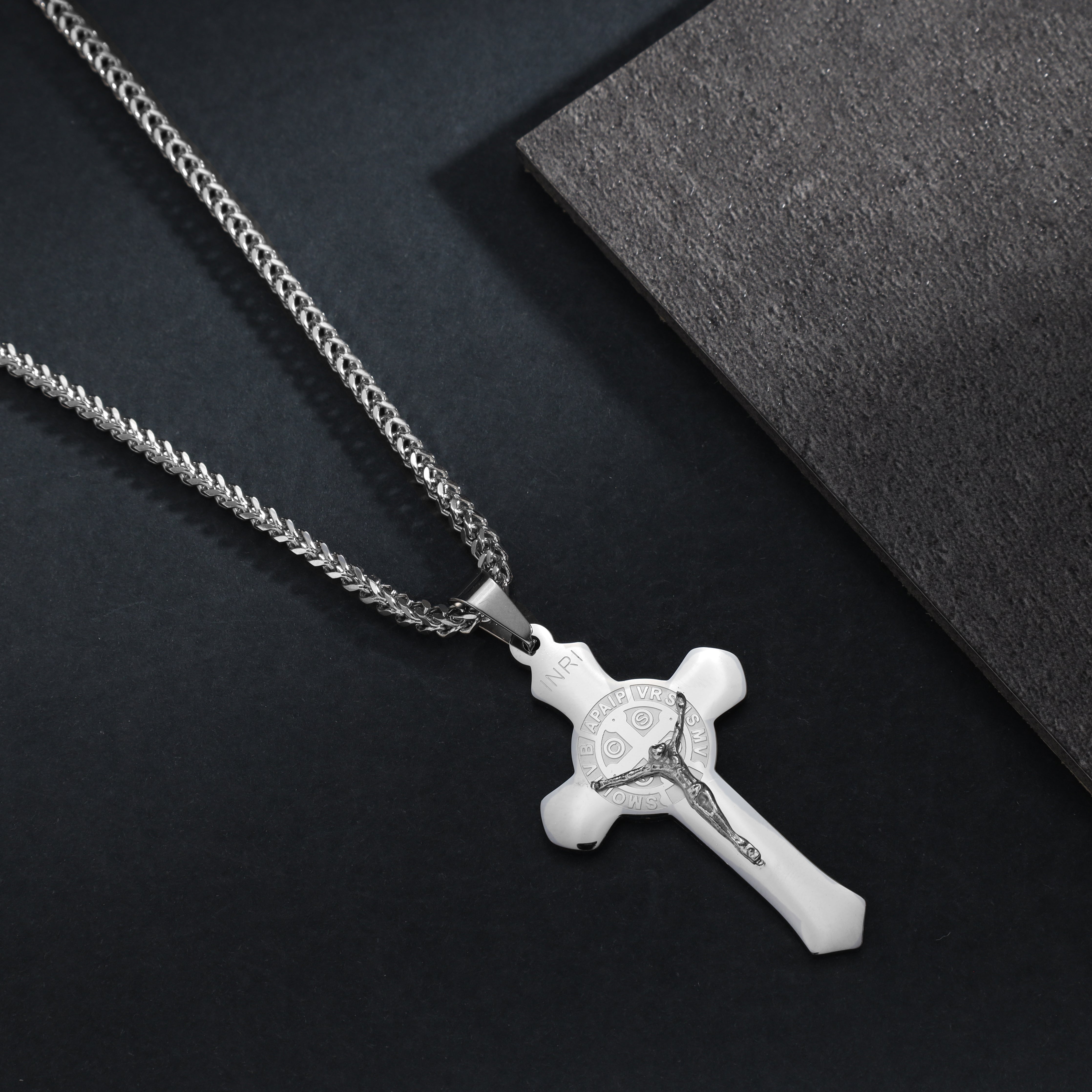 Verschiedene Kreuz Anhänger aus Edelstahl - Taipan Schmuck