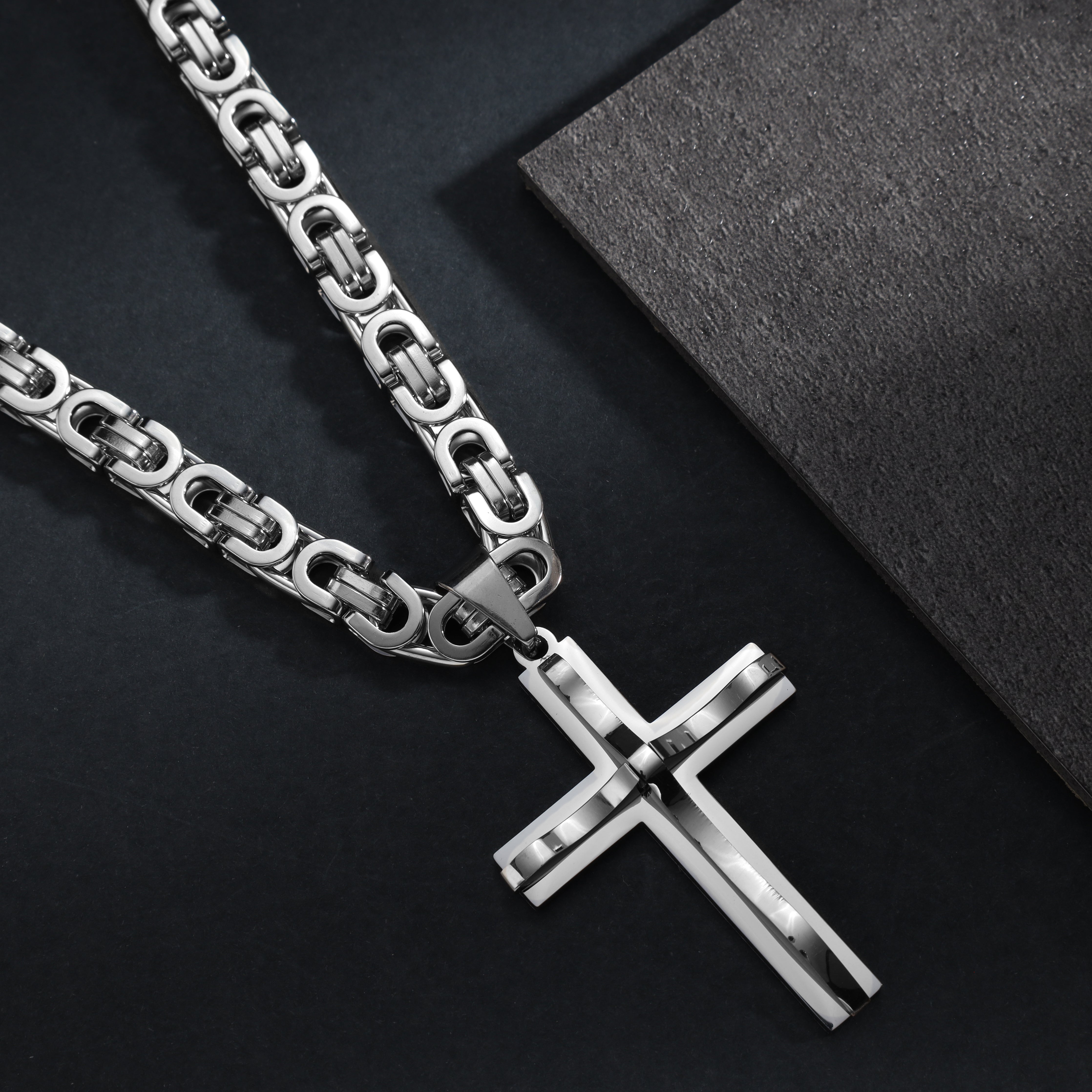 Verschiedene Kreuz Anhänger aus Edelstahl - Taipan Schmuck