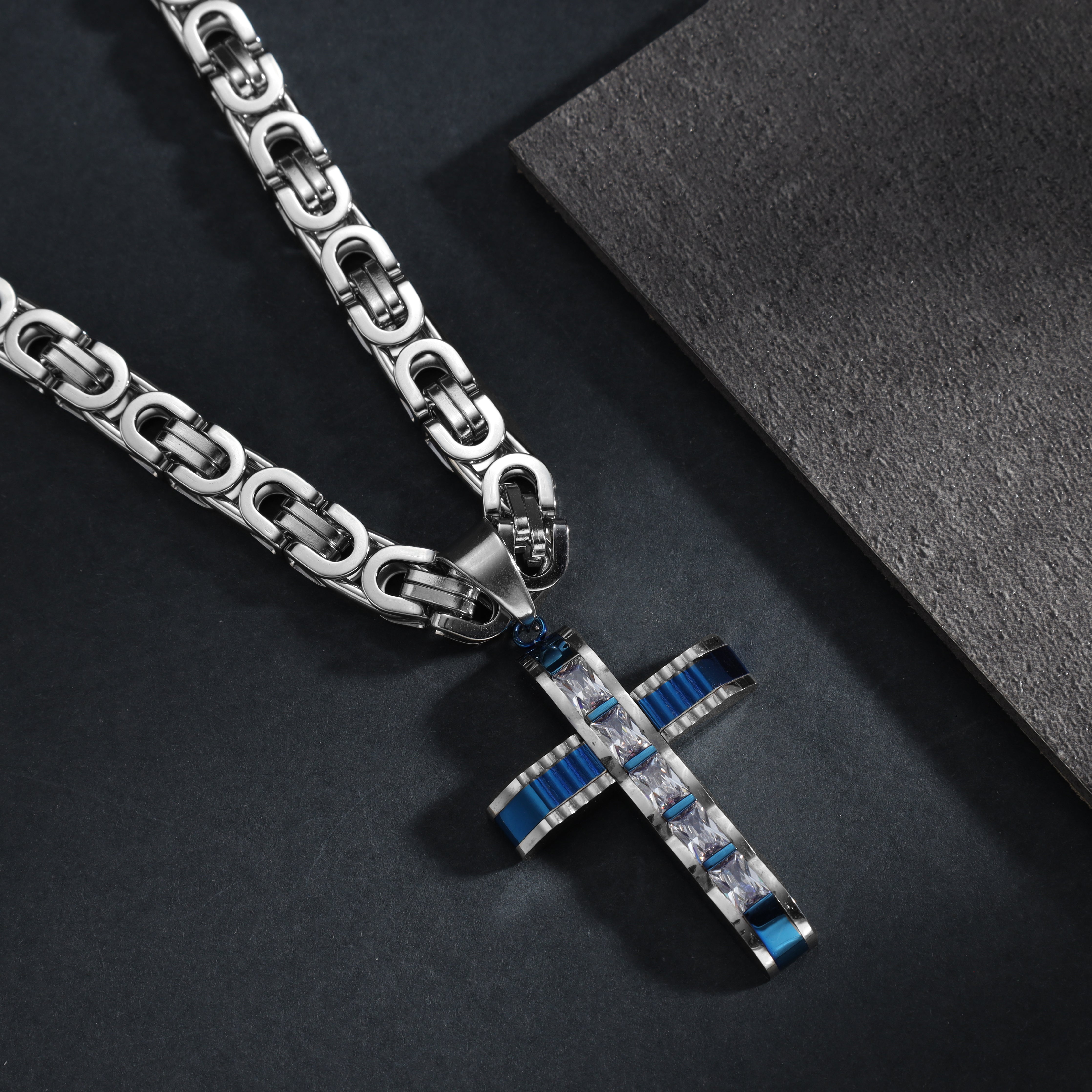 Verschiedene Kreuz Anhänger aus Edelstahl - Taipan Schmuck