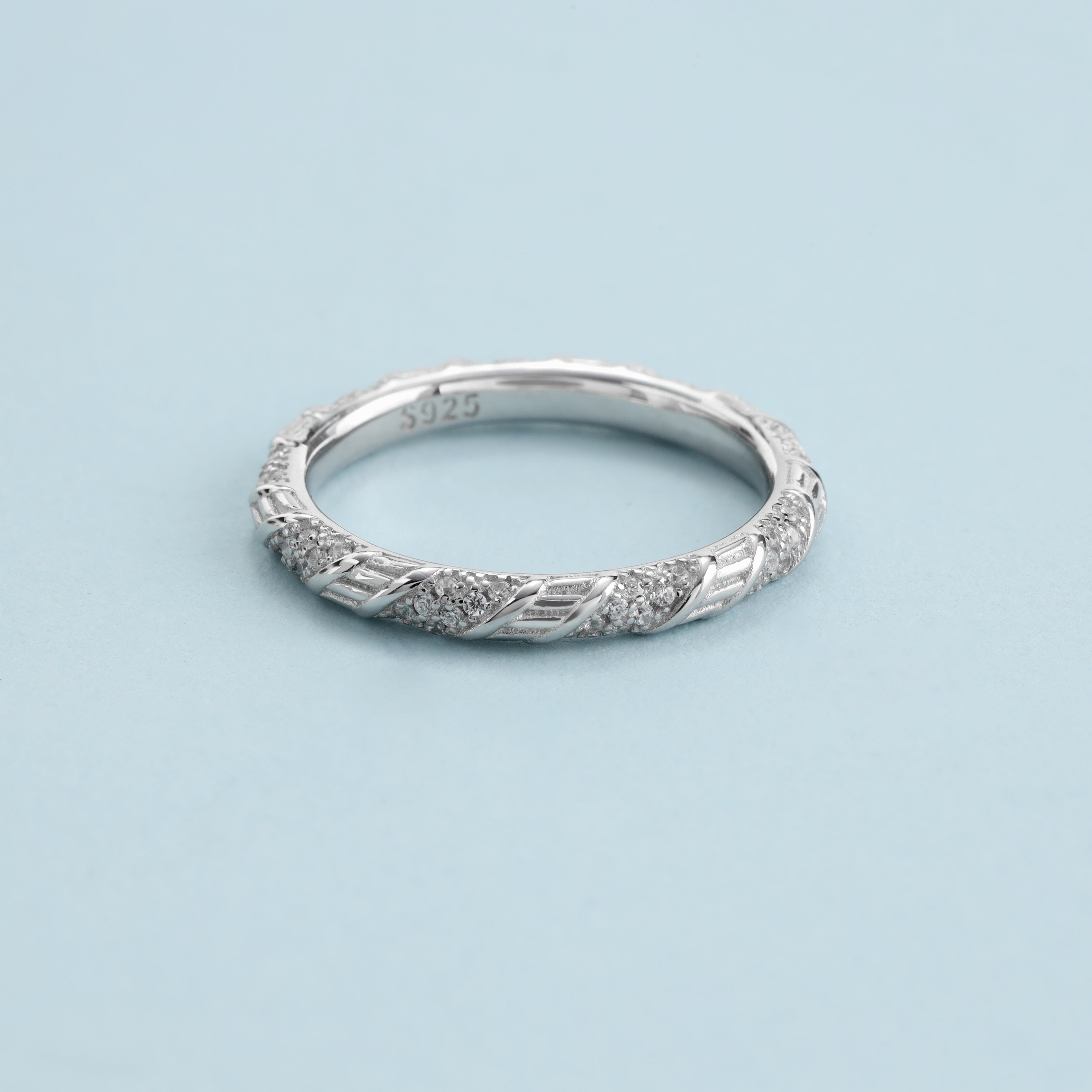Damen Silberring verspielter Bandring Zirkonia Ring Gr. 6/7/8 aus 925 Sterlingsilber - Taipan Schmuck
