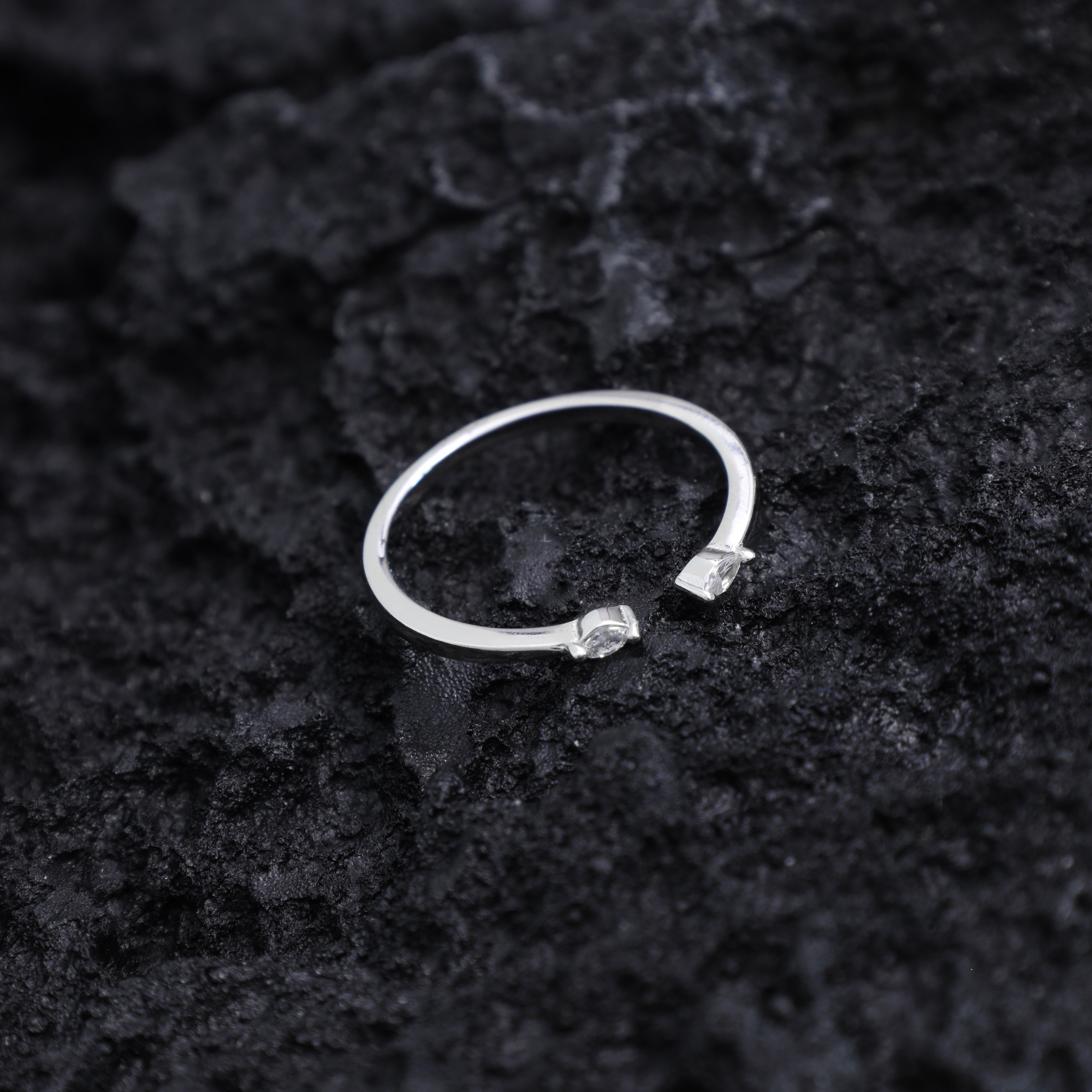 Minimalistischer Damen Silberring Zirkonia Ring aus 925 Sterlingsilber - Taipan Schmuck