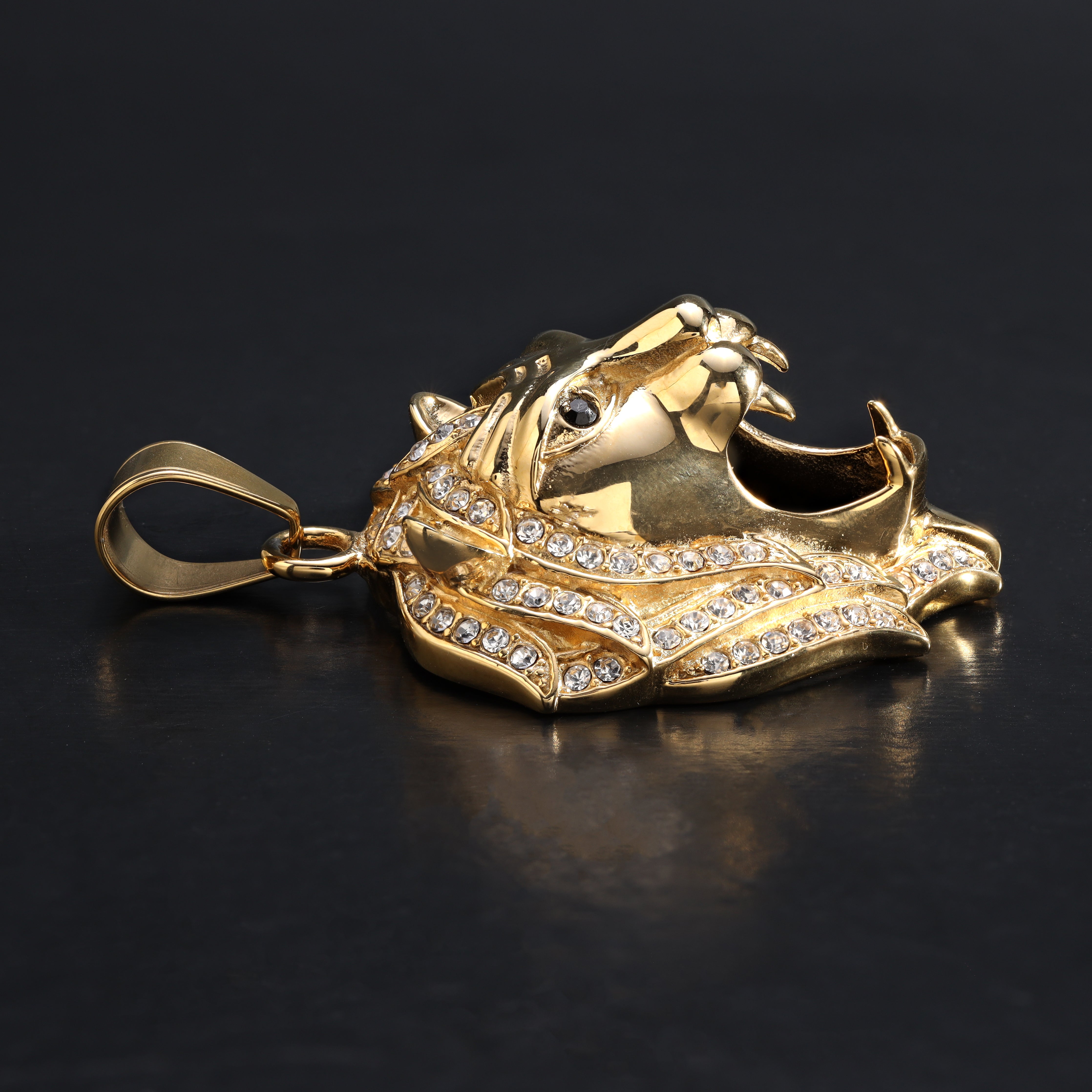 Großer Iced Out Stil Löwe Anhänger aus Edelstahl 18K Vergoldet - Taipan Schmuck