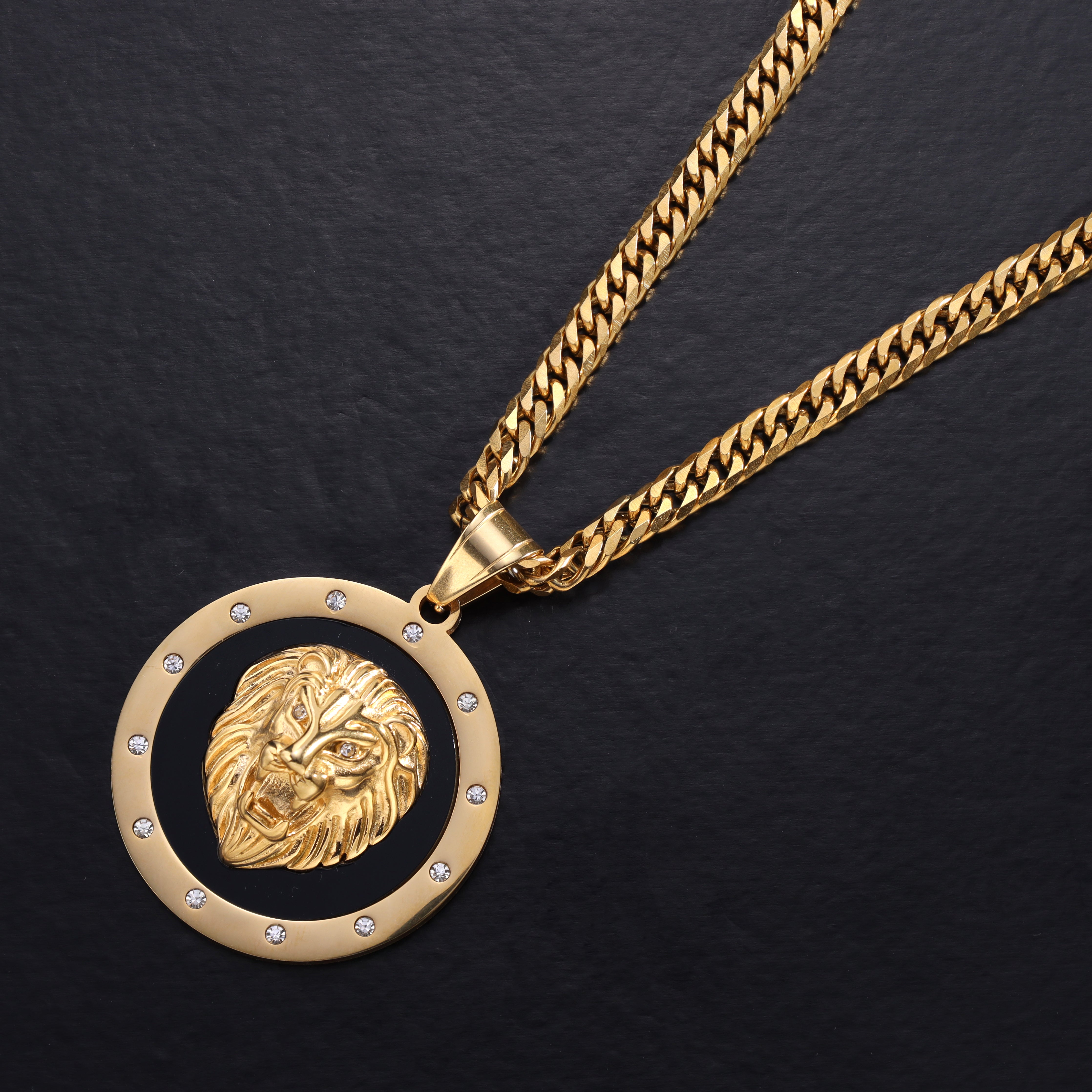 Iced Out Stil Löwe Anhänger aus Edelstahl 18K Vergoldet - Taipan Schmuck