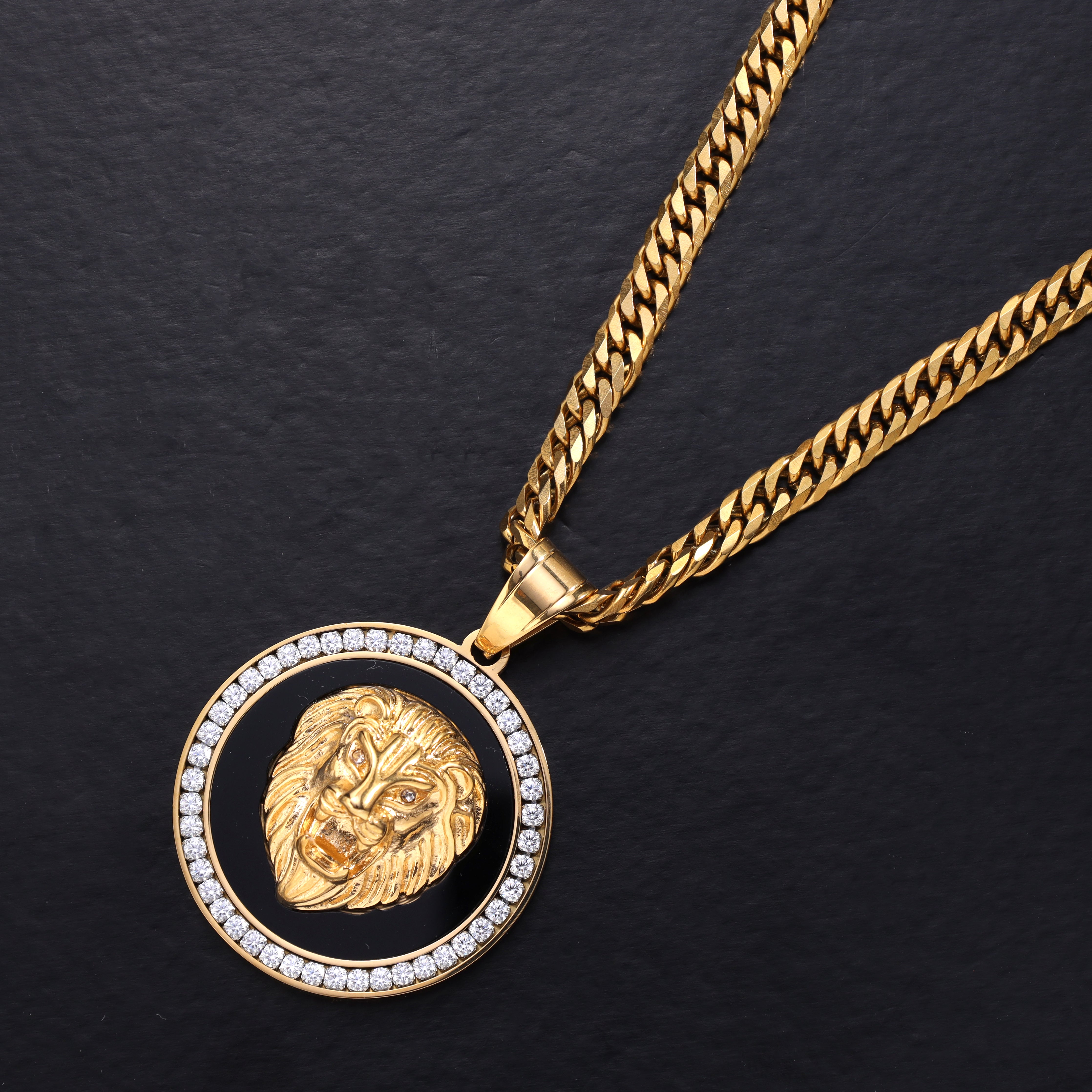 Iced Out Stil Löwe Anhänger aus Edelstahl 18K Vergoldet - Taipan Schmuck
