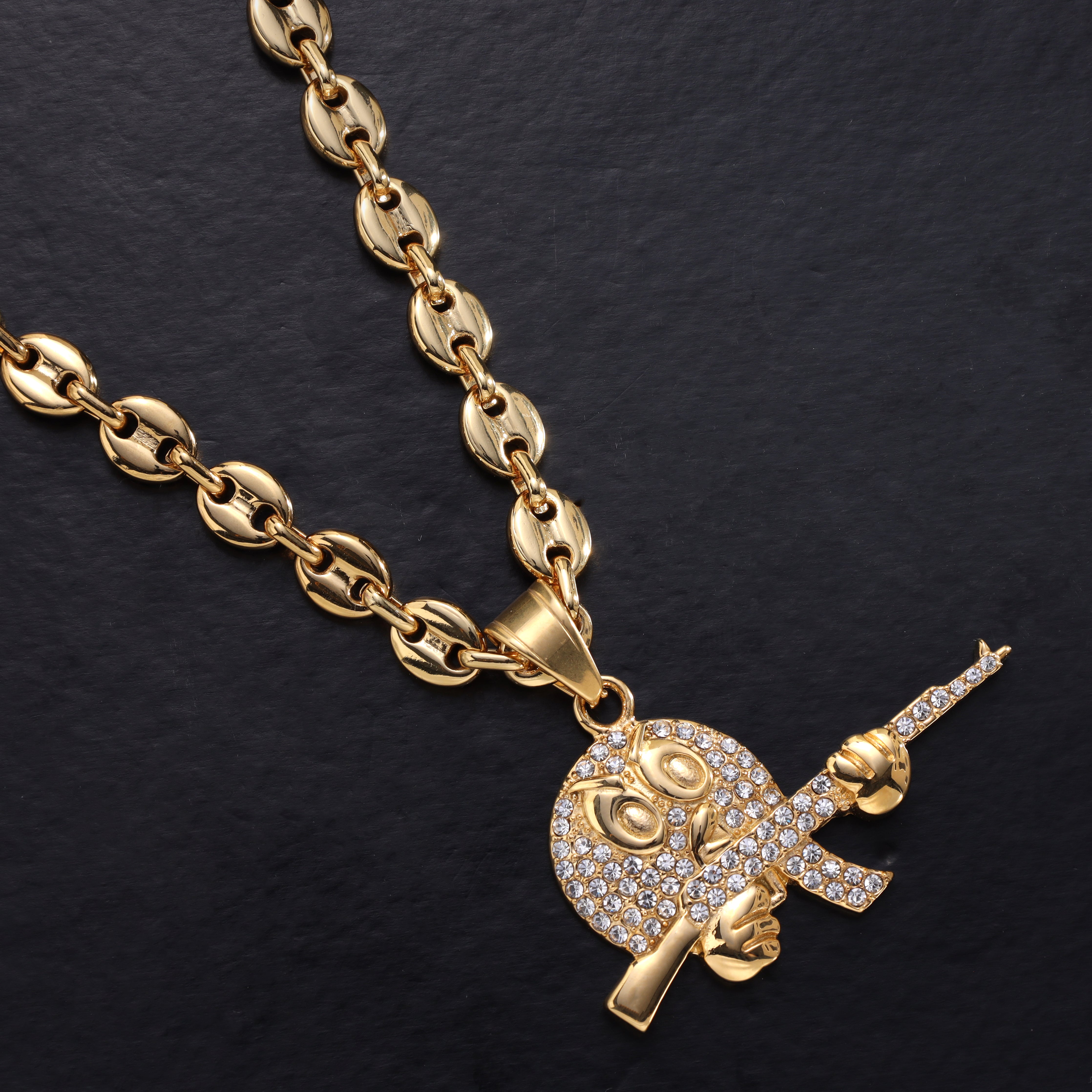 AK47 Anhänger iced out Stil aus Edelstahl 18K Vergoldet - Taipan Schmuck