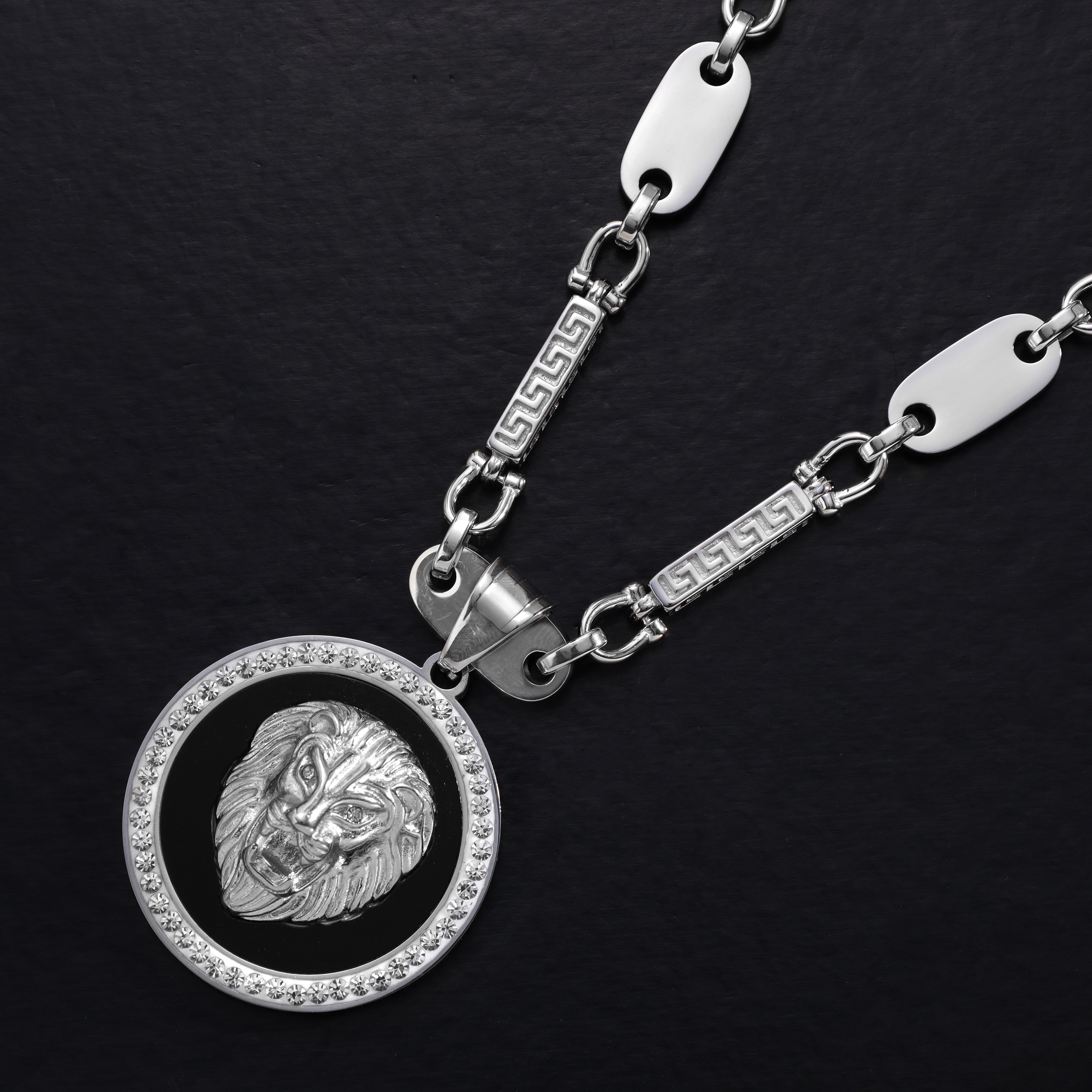 Iced Out Stil Löwe Anhänger aus Edelstahl - Taipan Schmuck
