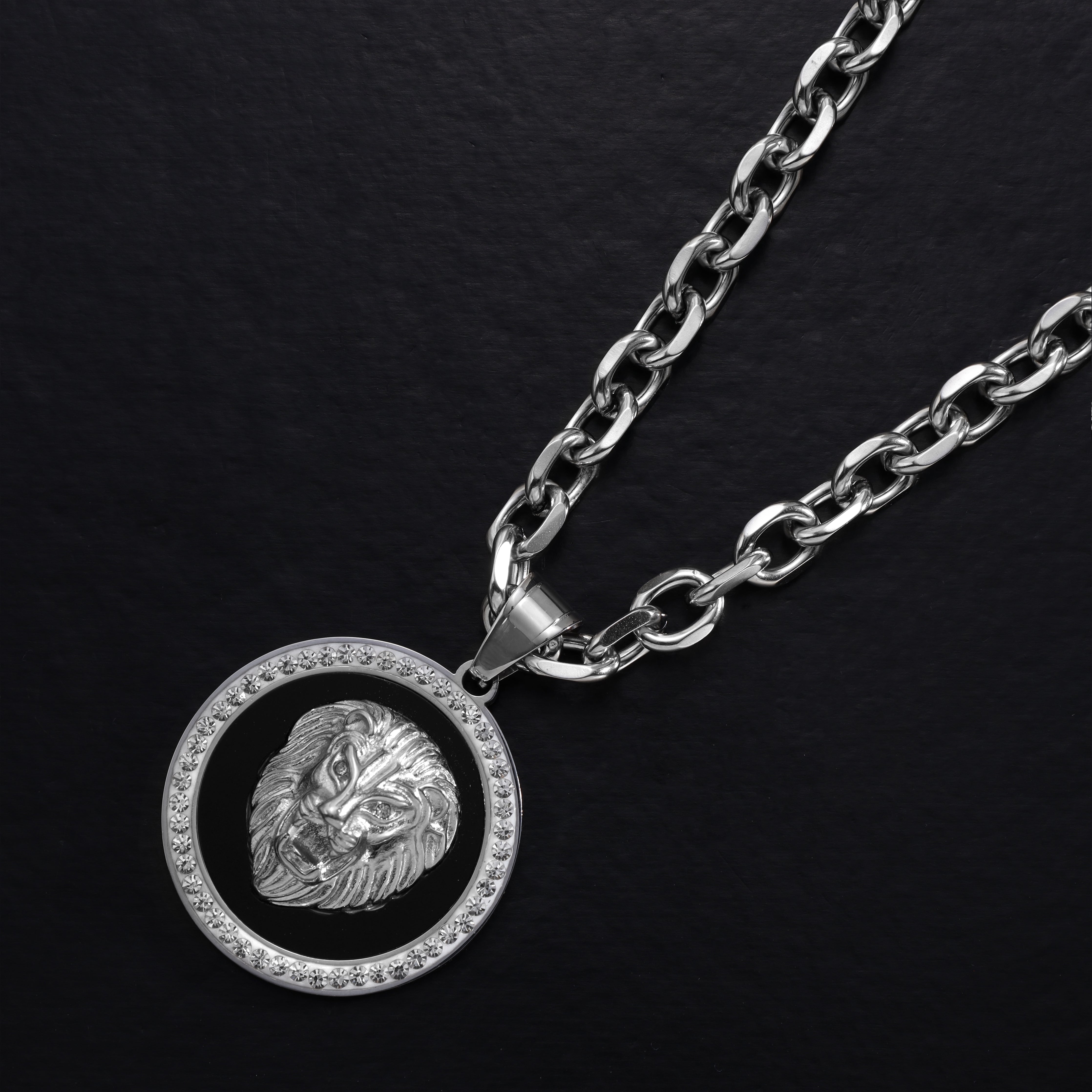 Iced Out Stil Löwe Anhänger aus Edelstahl - Taipan Schmuck