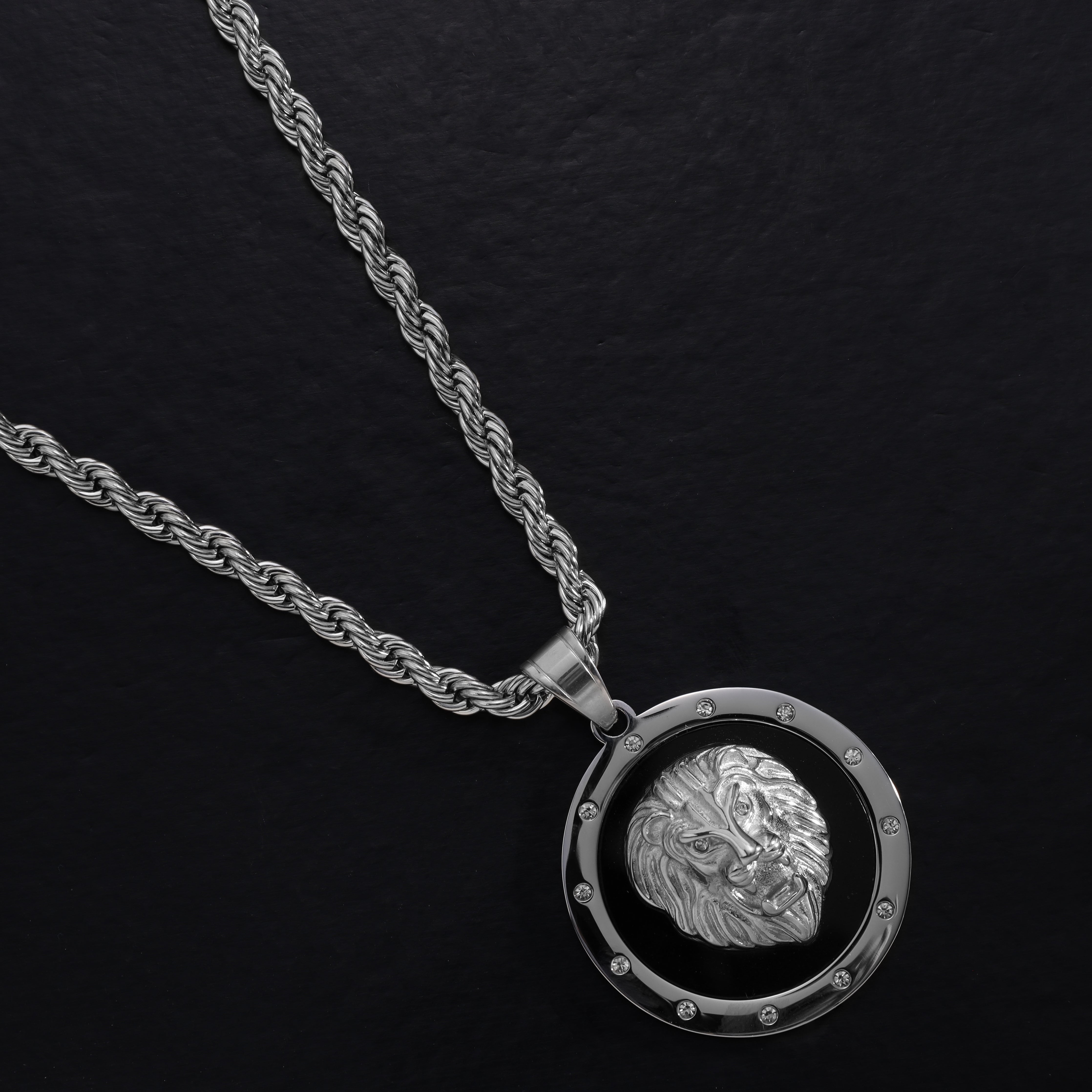 Iced Out Stil Löwe Anhänger aus Edelstahl - Taipan Schmuck