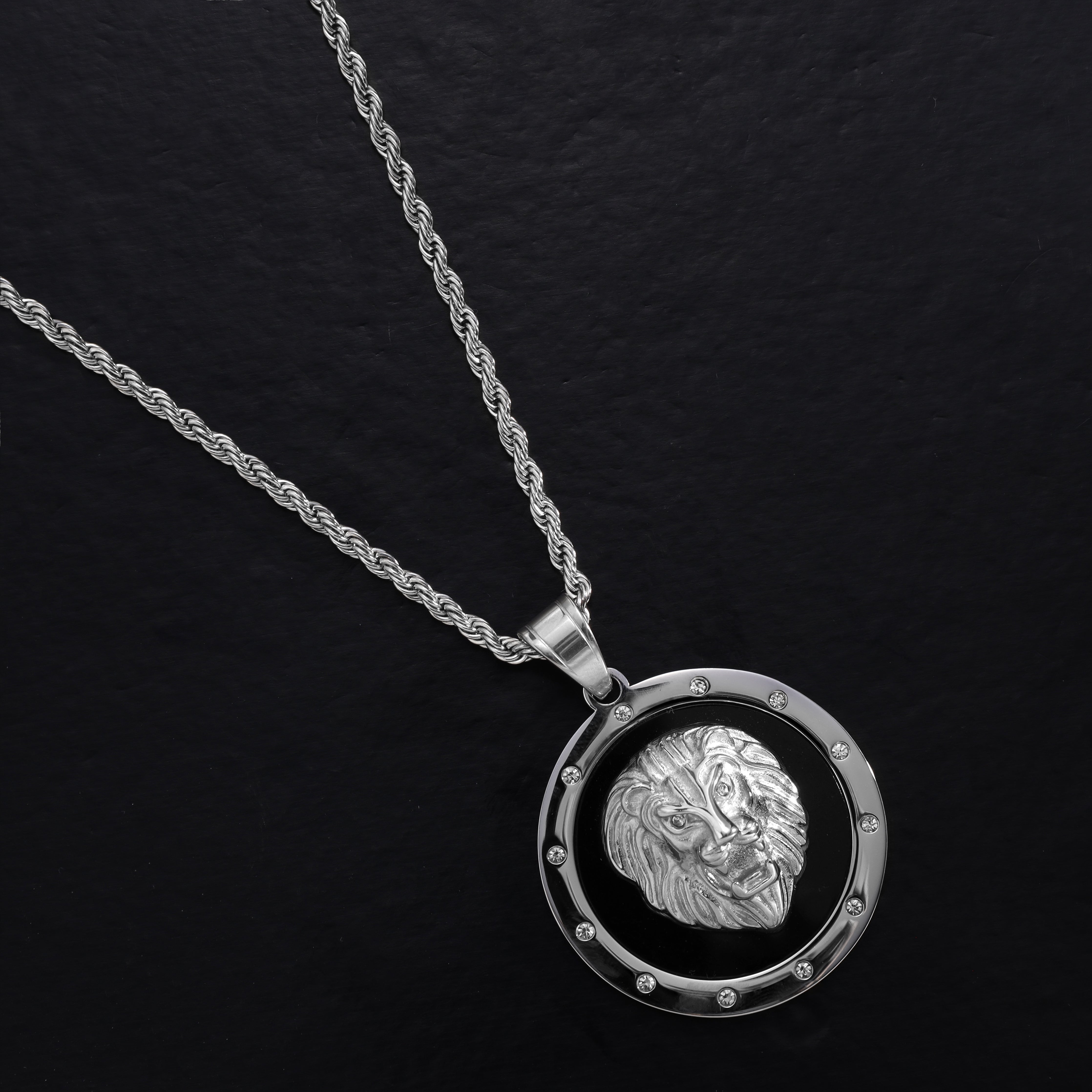 Iced Out Stil Löwe Anhänger aus Edelstahl - Taipan Schmuck