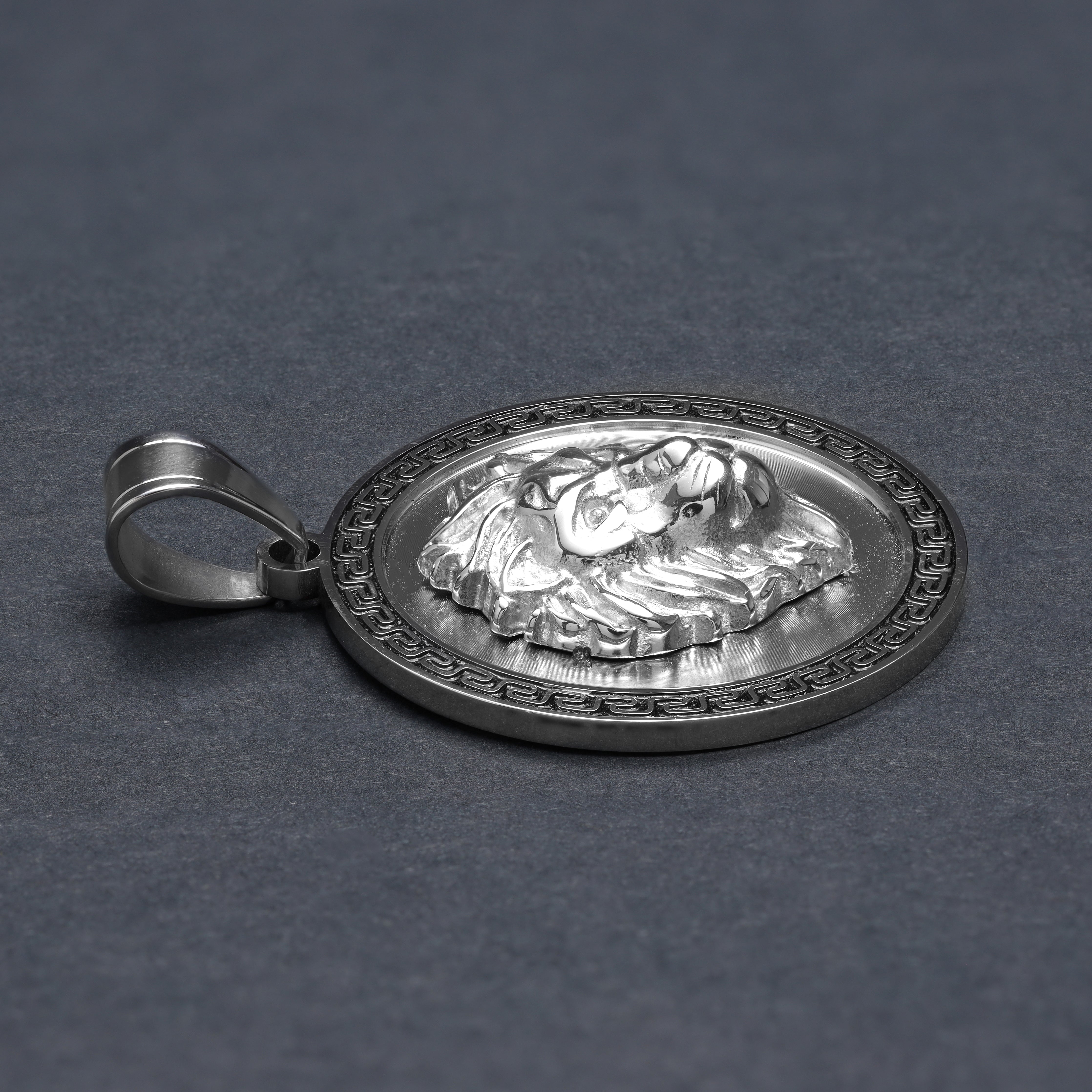 Löwe mit Greek Design Anhänger aus Edelstahl - Taipan Schmuck