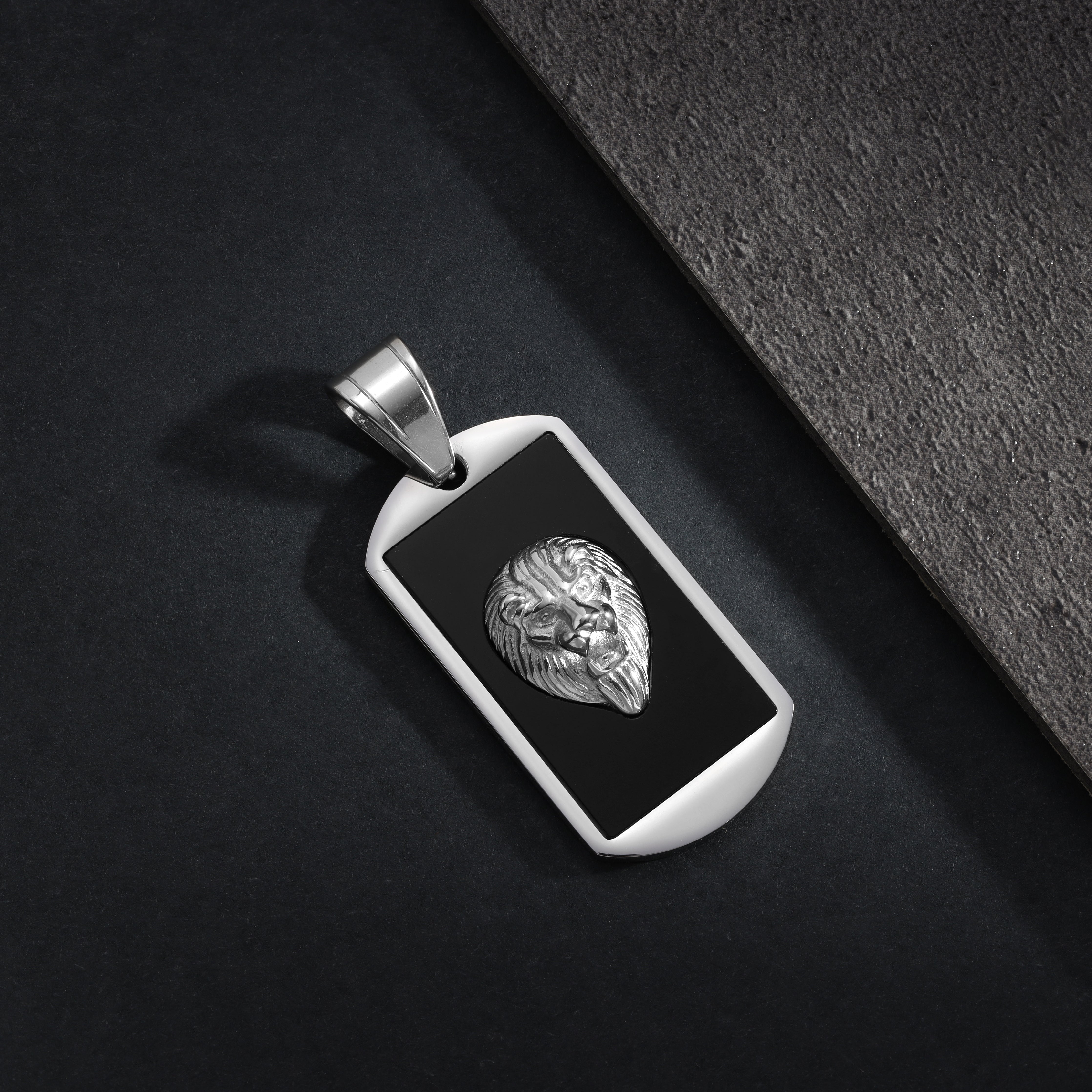 Dog Tag Löwe Anhänger aus Edelstahl - Taipan Schmuck