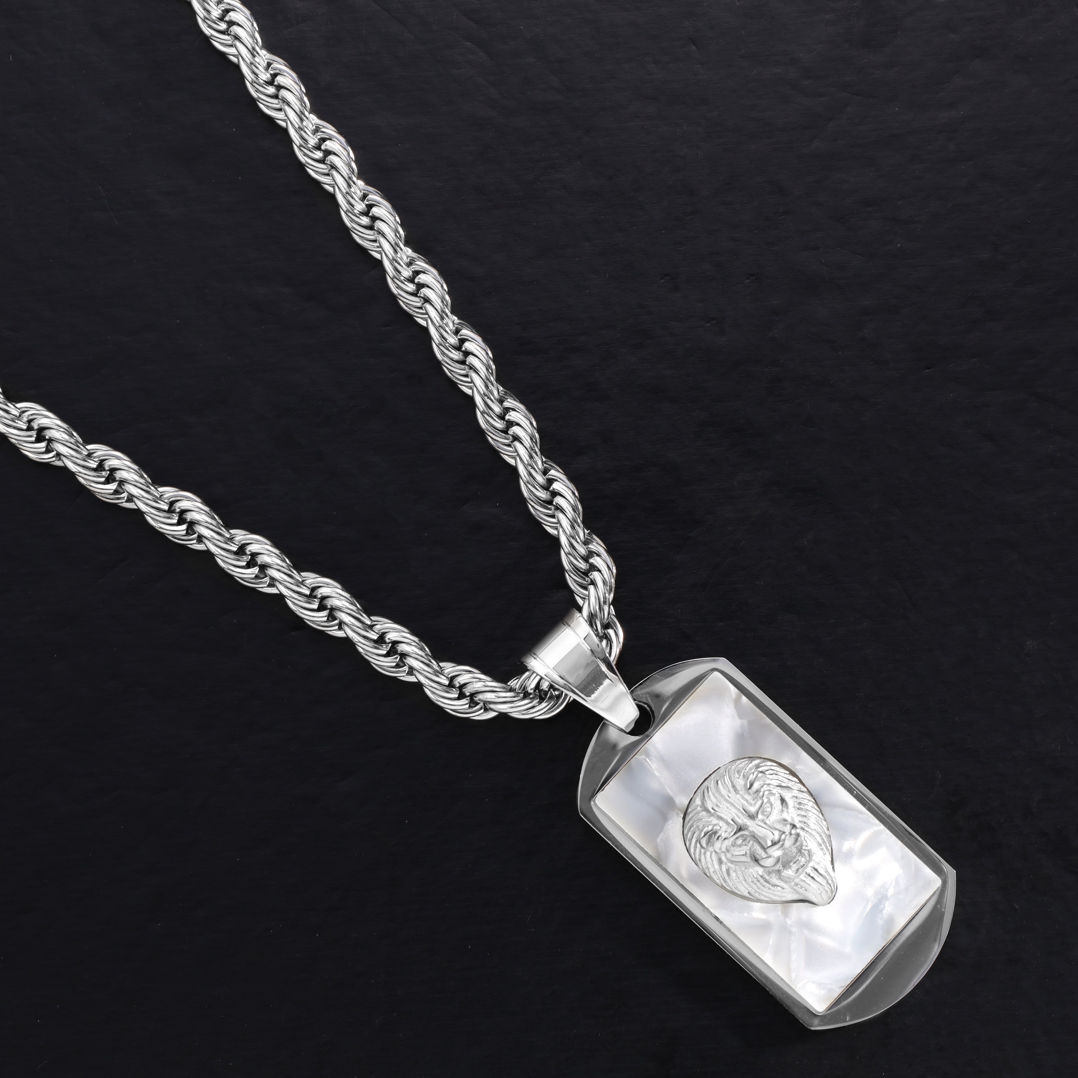Dog Tag Löwe Anhänger aus Edelstahl - Taipan Schmuck