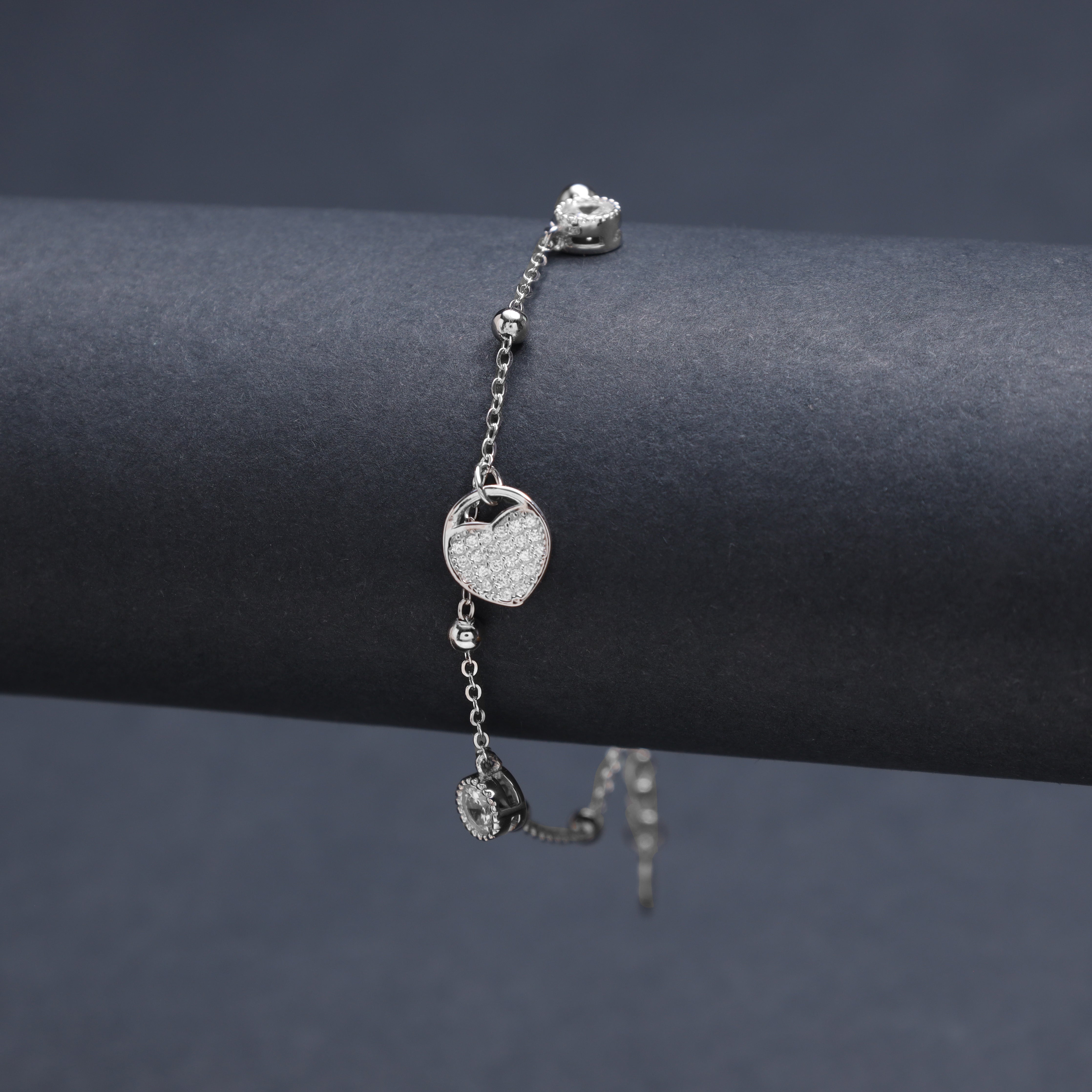 Women's anchor chain bracelet with heart made of 925 sterling silver