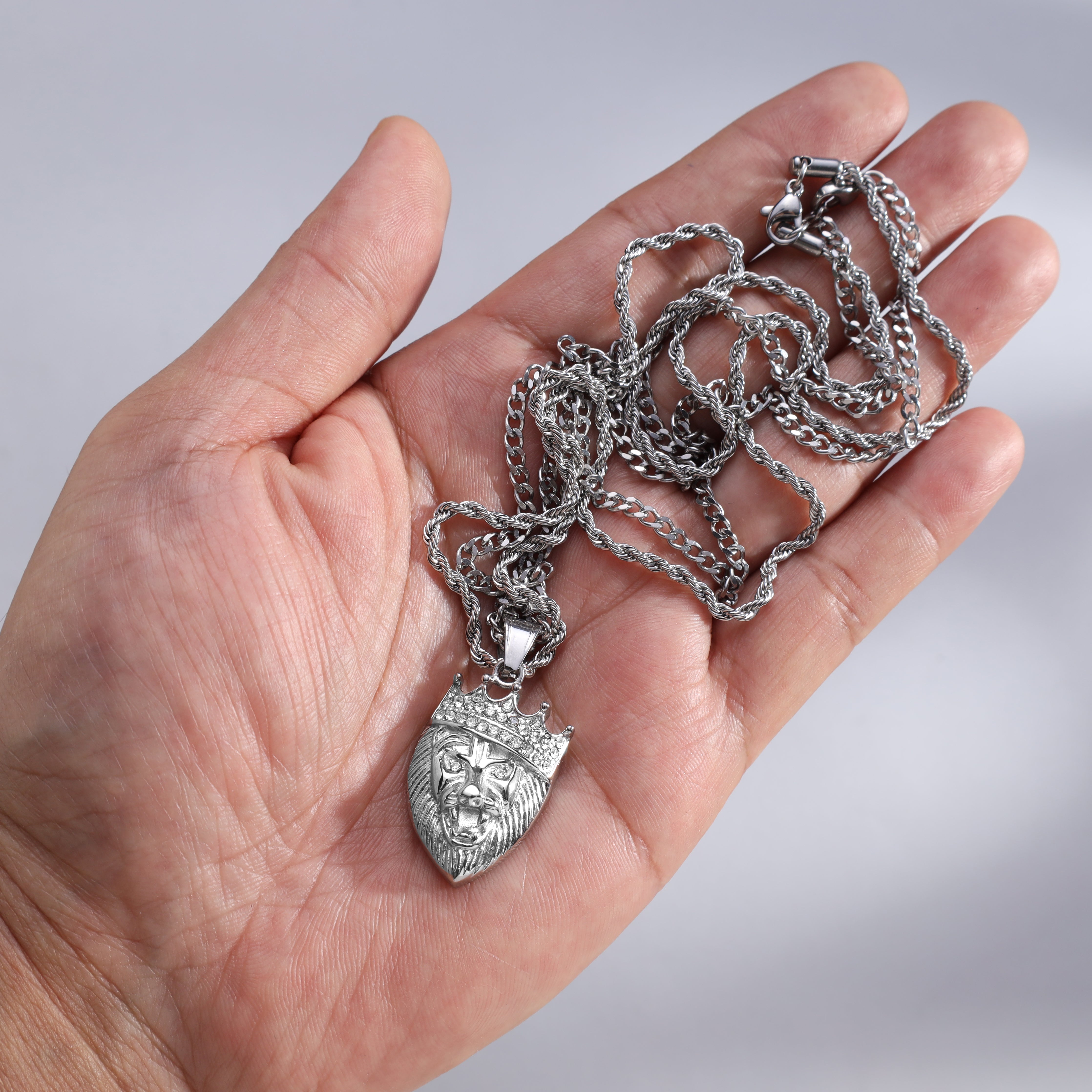 SET Kordelkette + Panzerkette mit Iced out stil Löwe Anhänger aus Edelstahl