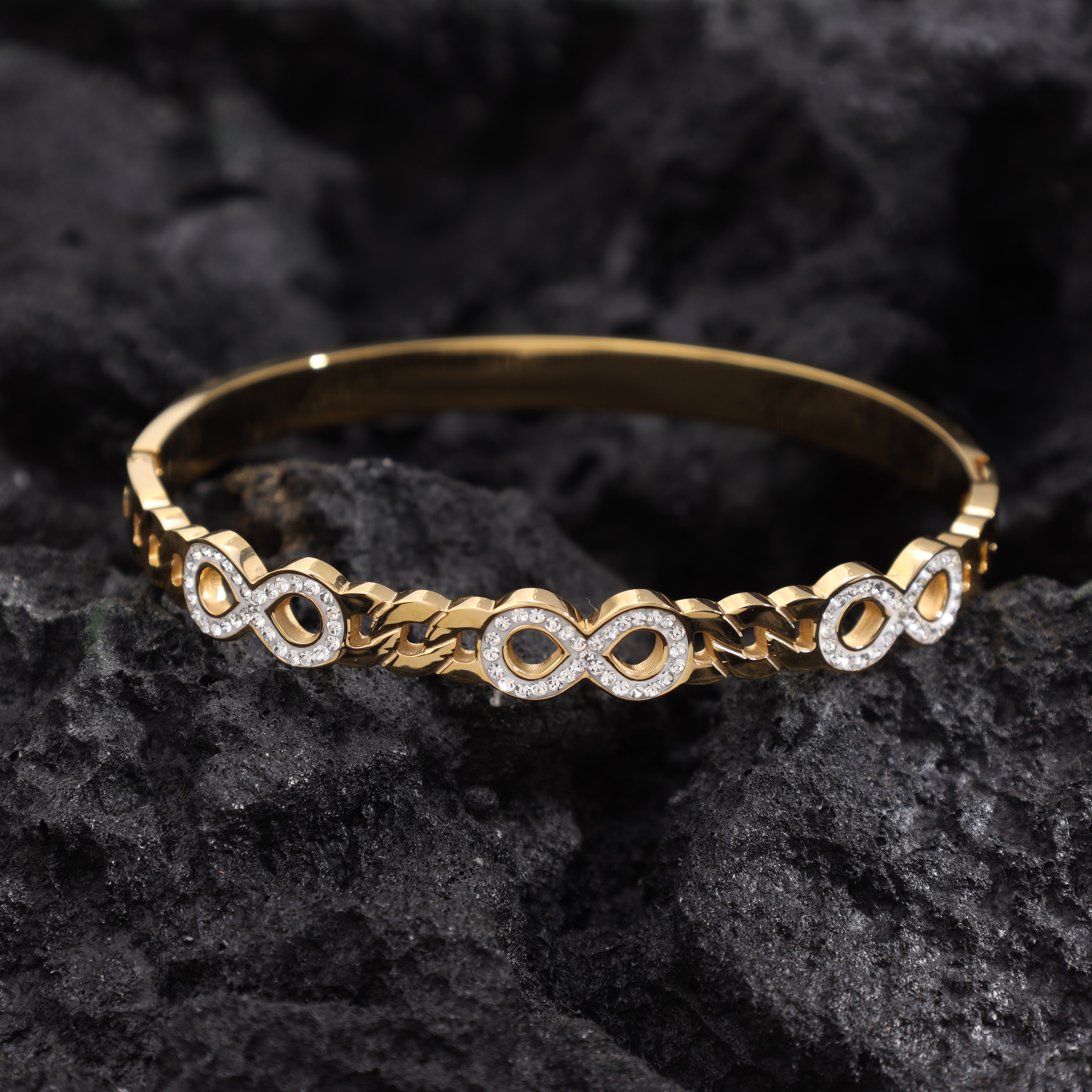 7mm Women's Bracelet Curb Chain Infinity Made of Stainless Steel 18K Gold Plated