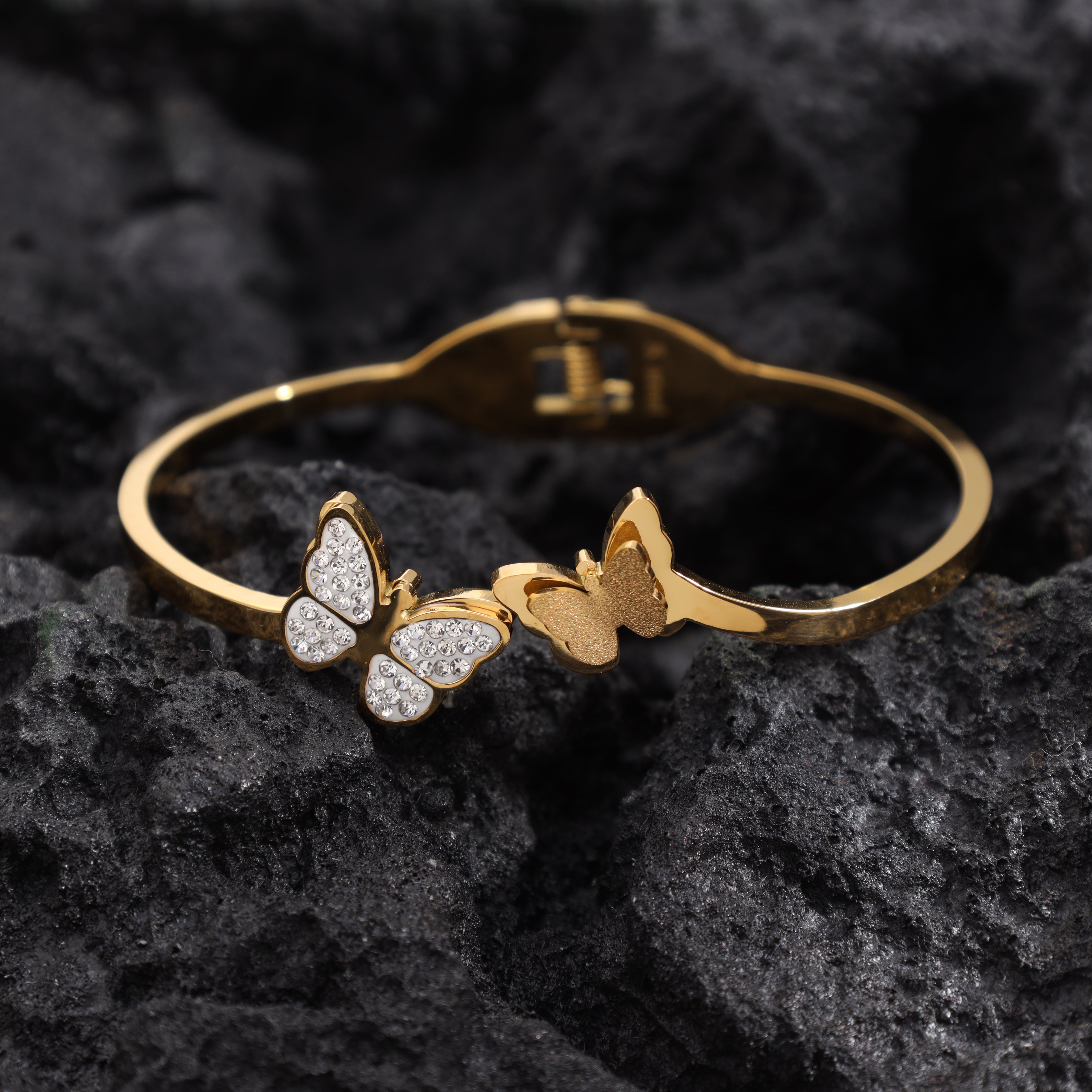 3mm Damen Armreifen Armband mit Butterfly aus Edelstahl 18K Vergoldet - Taipan Schmuck