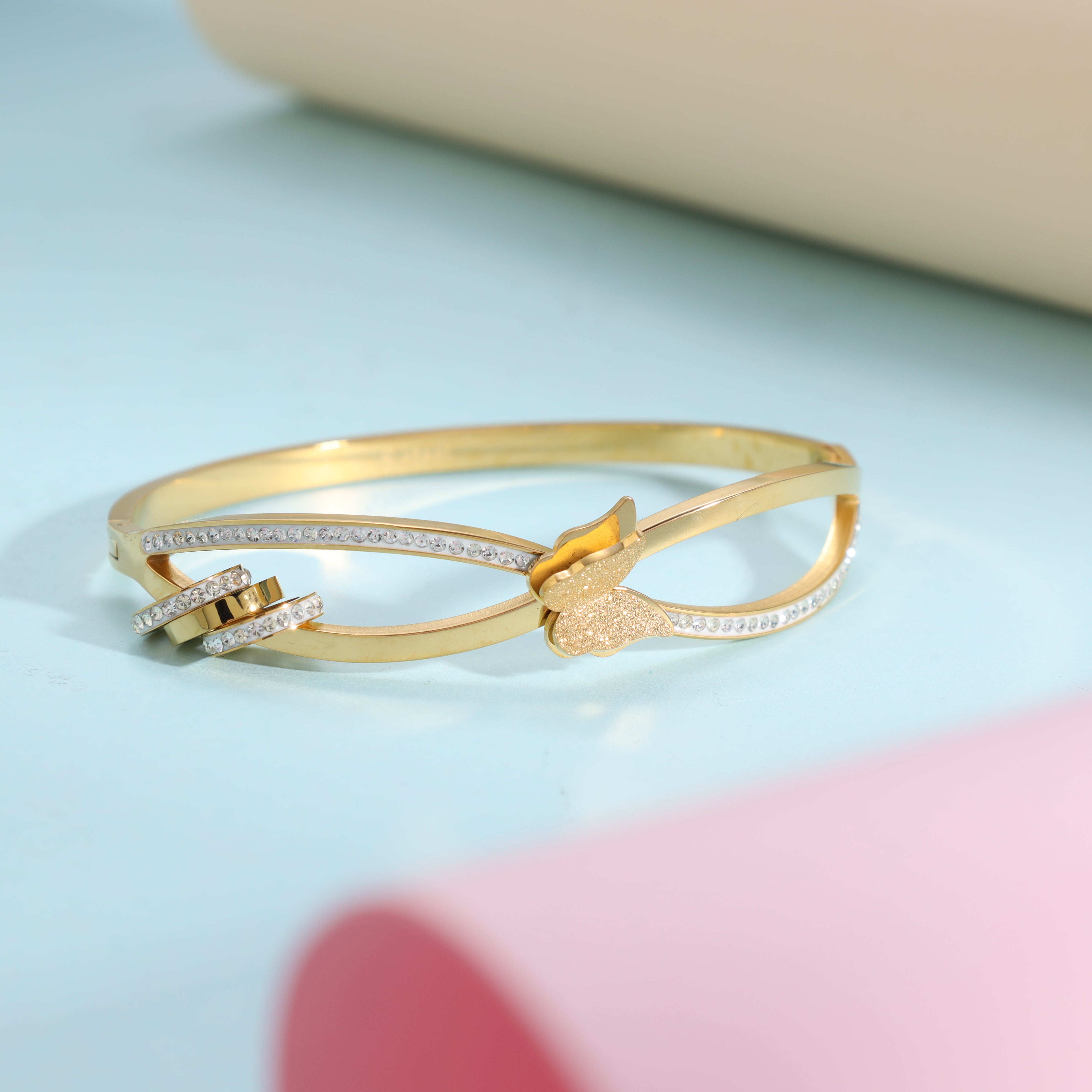 13mm Damen Armreifen Armband Schmetterling aus Edelstahl 18K Vergoldet - Taipan Schmuck