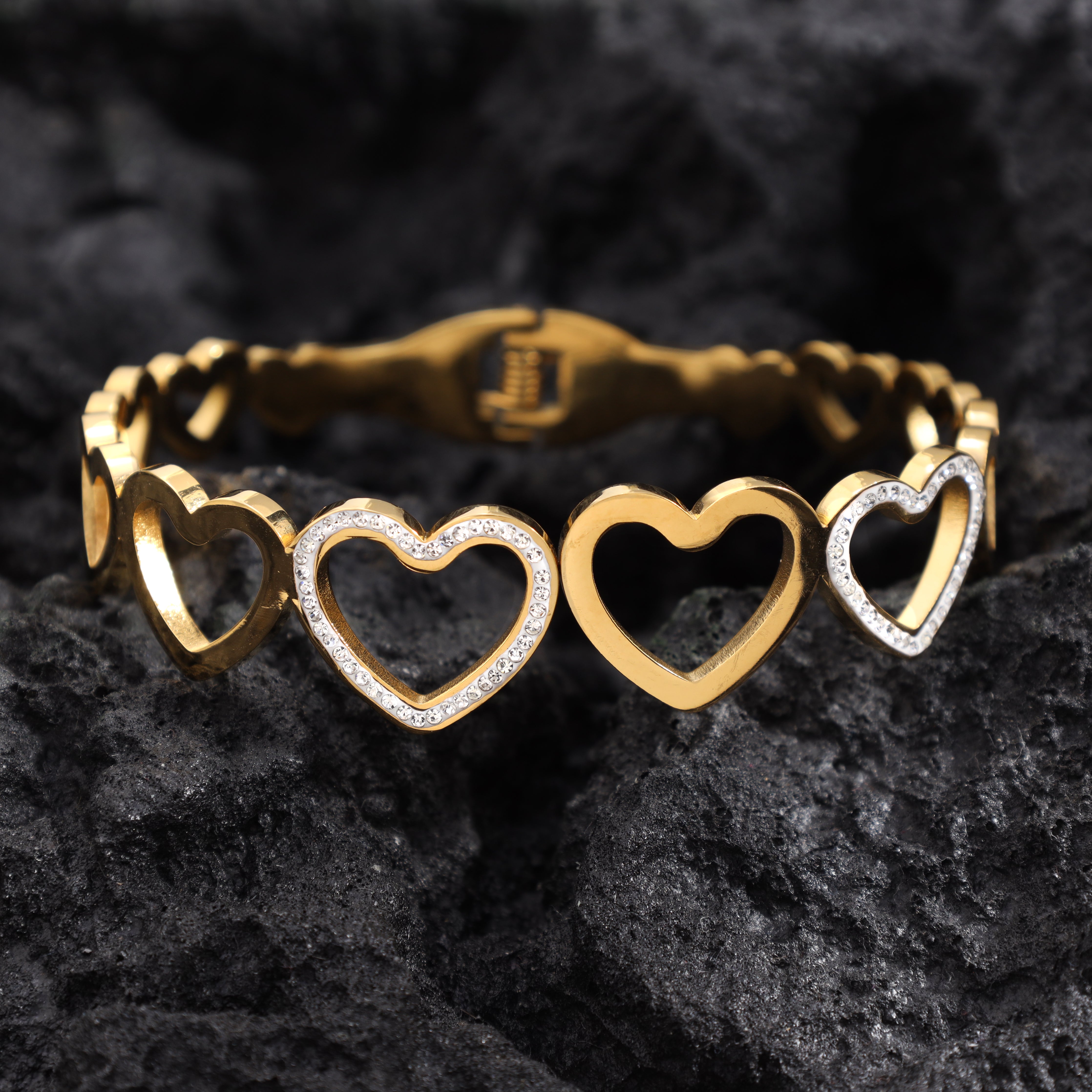 16mm Damen Armreifen Armband Herz aus Edelstahl 18K Vergoldet - Taipan Schmuck