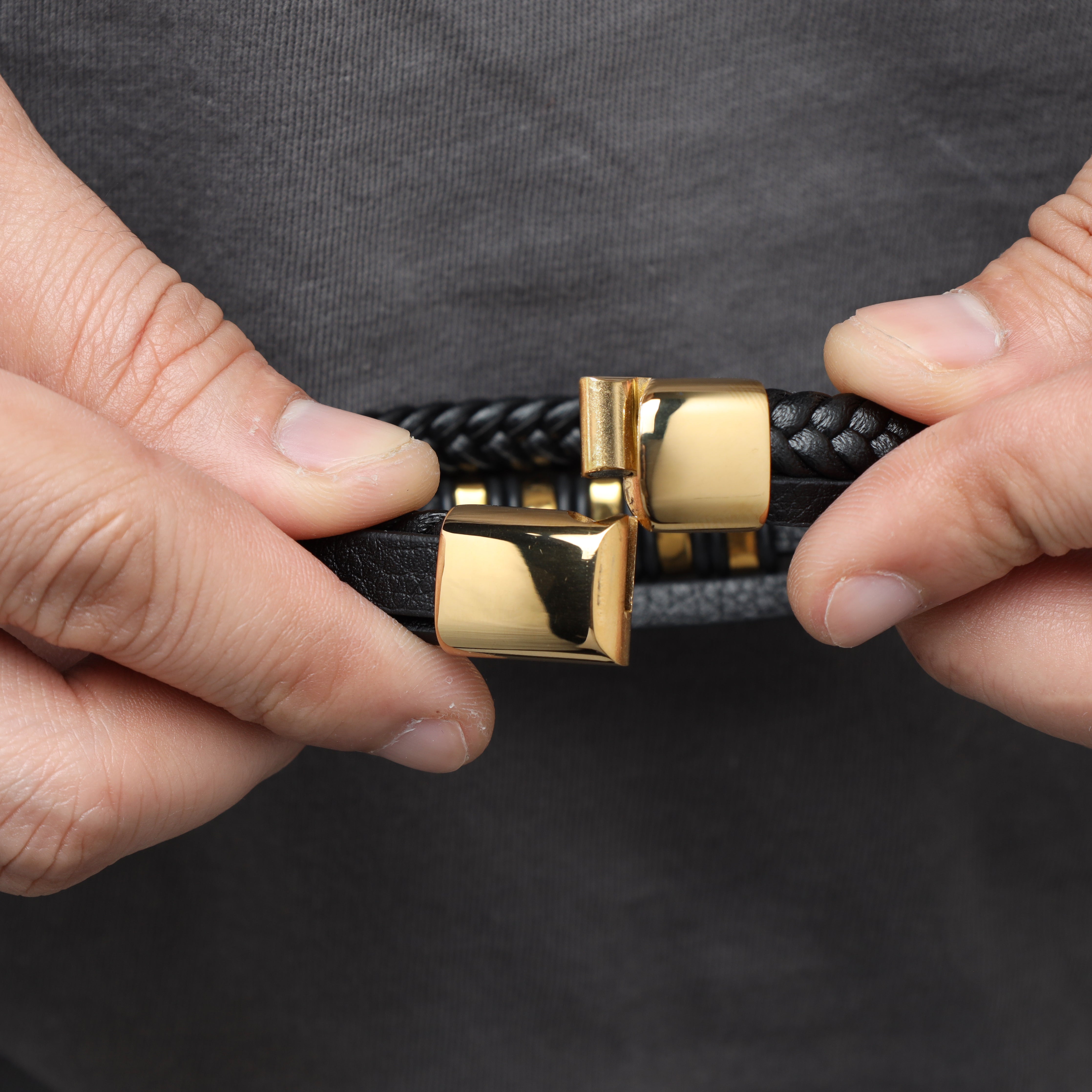 Löwe Lederarmband mit Motiv / Verschluss aus Edelstahl - Taipan Schmuck