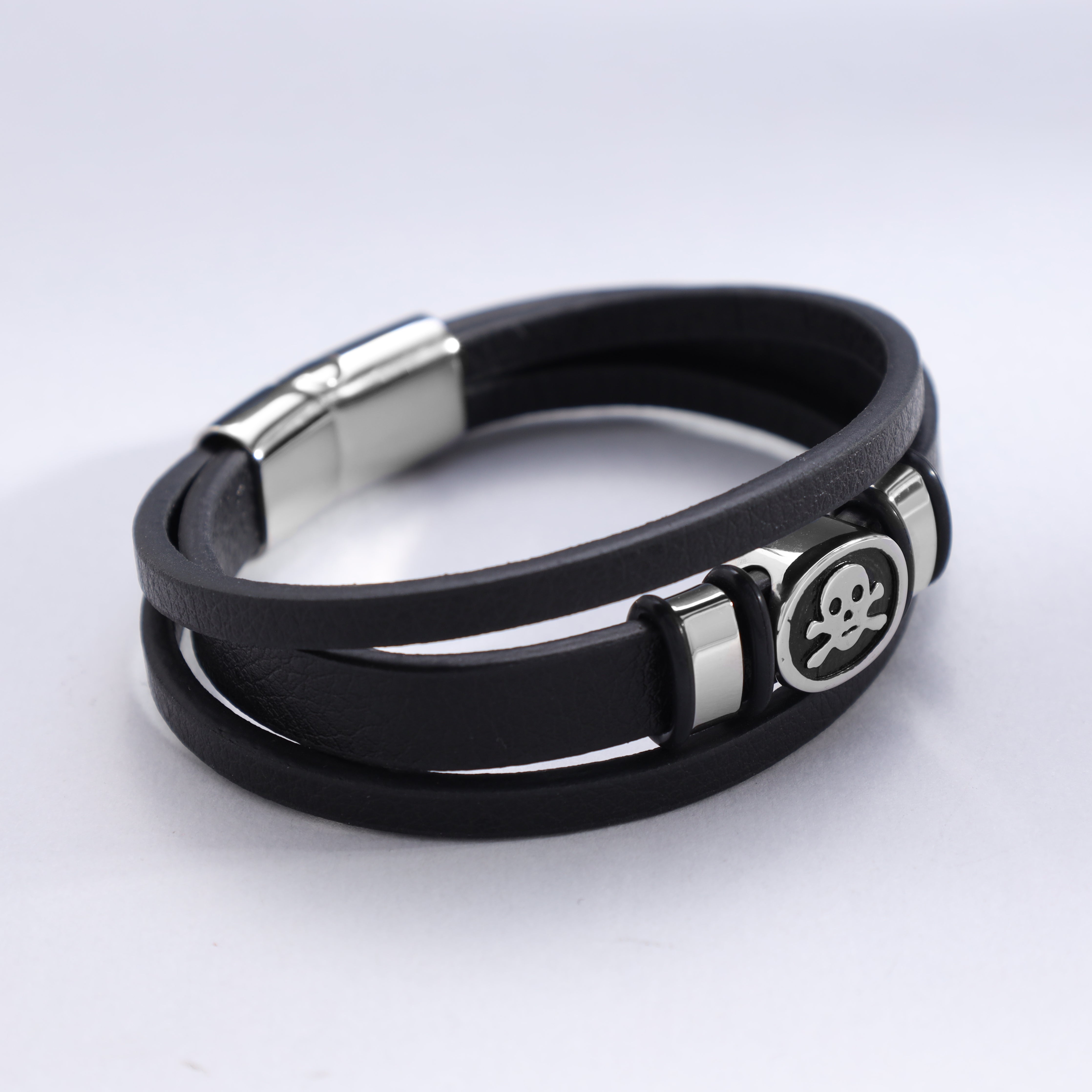 Lederarmband mit Skul Motiv / Verschluss aus Edelstahl - Taipan Schmuck