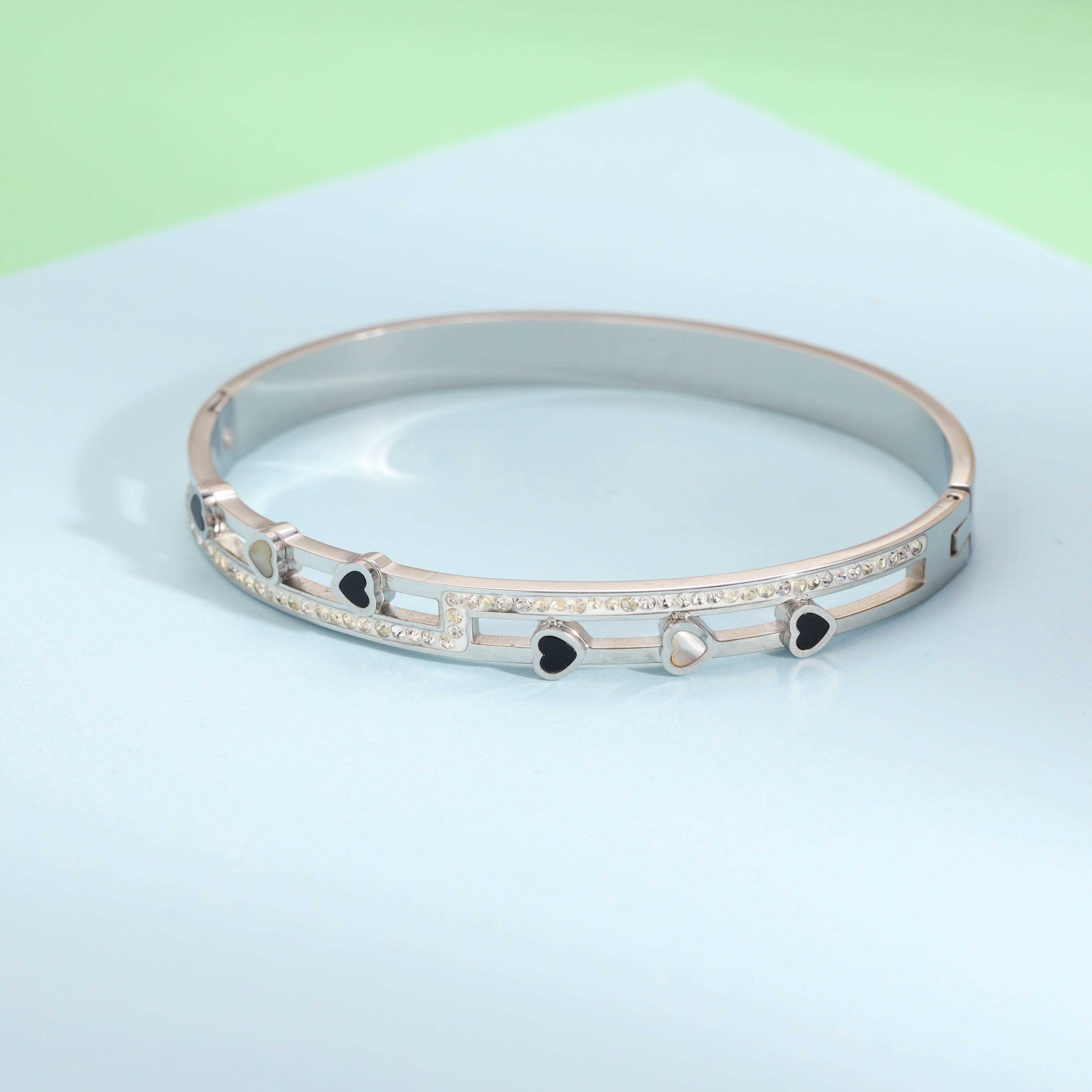 6mm Damen Armreifen Armband aus Edelstahl - Taipan Schmuck