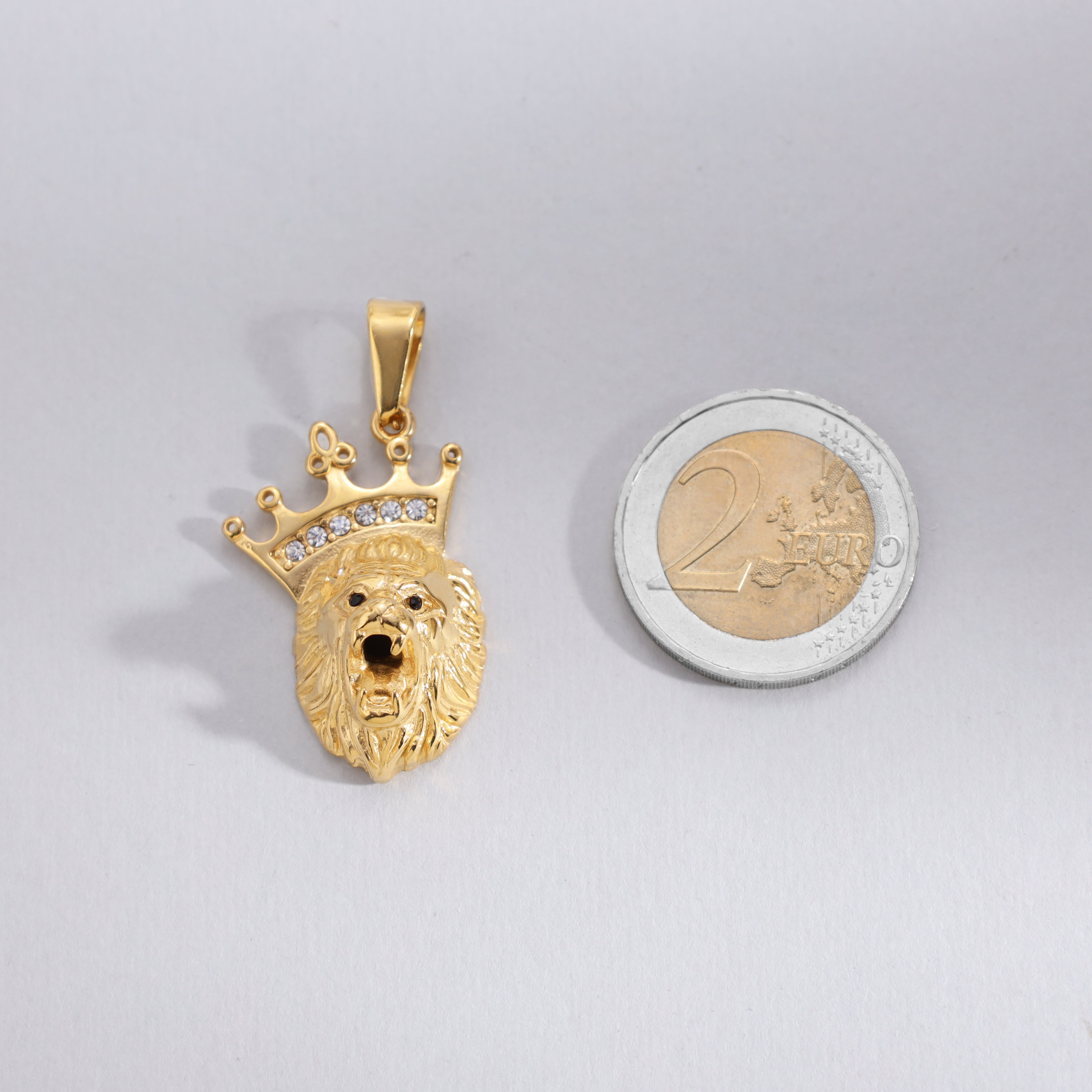 Löwe mit Krone Anhänger aus Edelstahl 18K Vergoldet