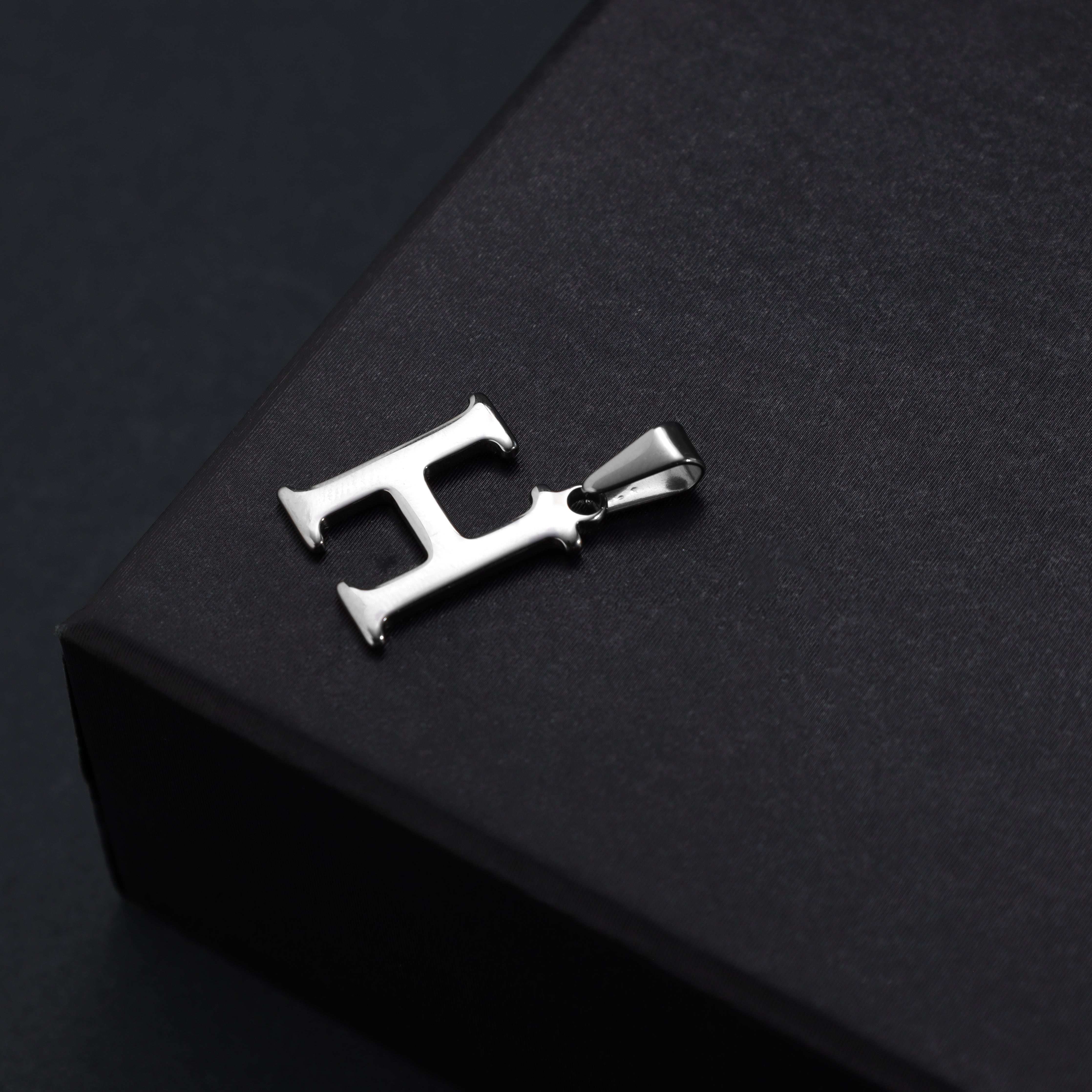 A-Z Alphabet Anhänger aus Edelstahl